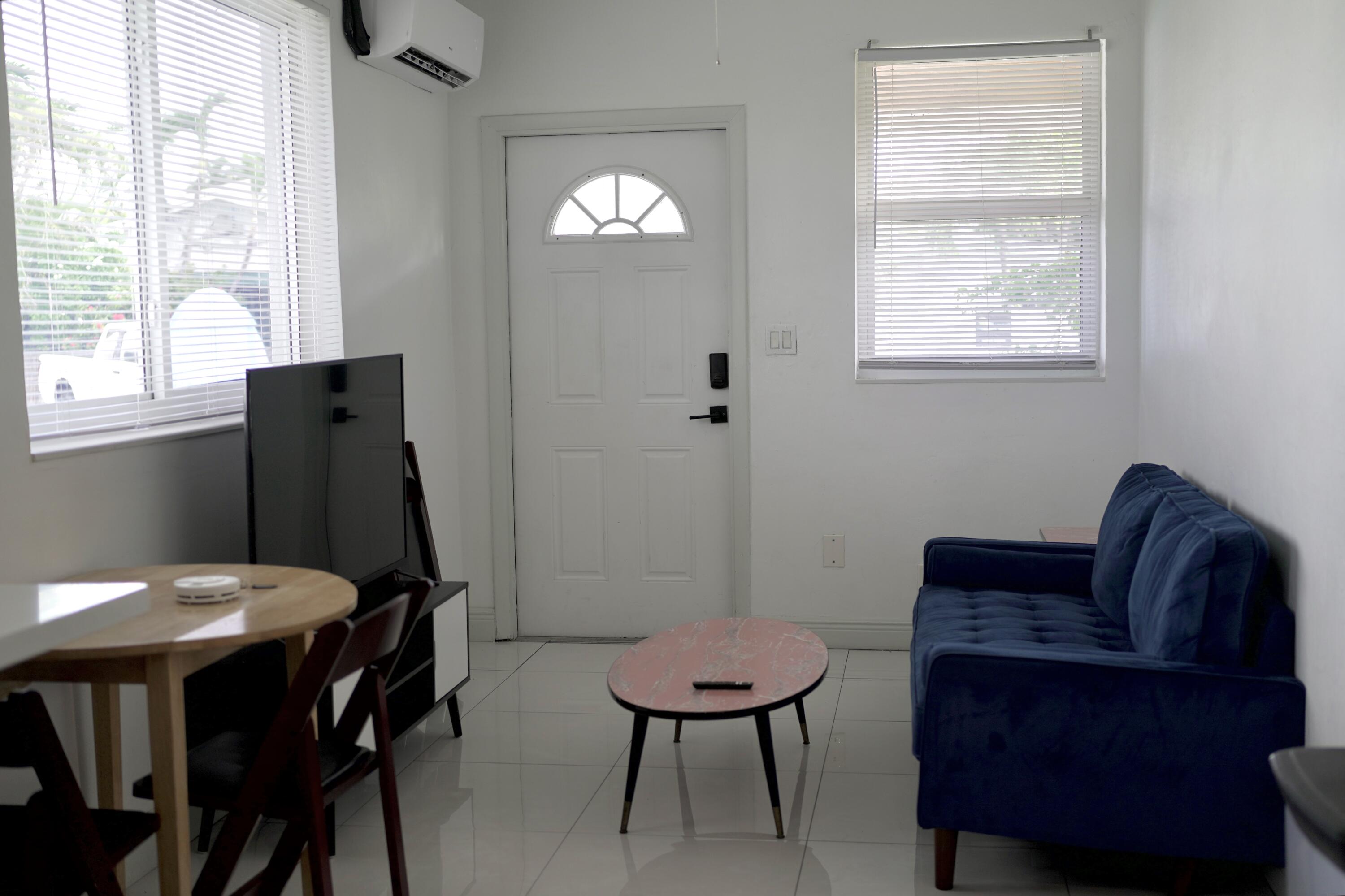 2513 Staples Avenue Property Photo 10