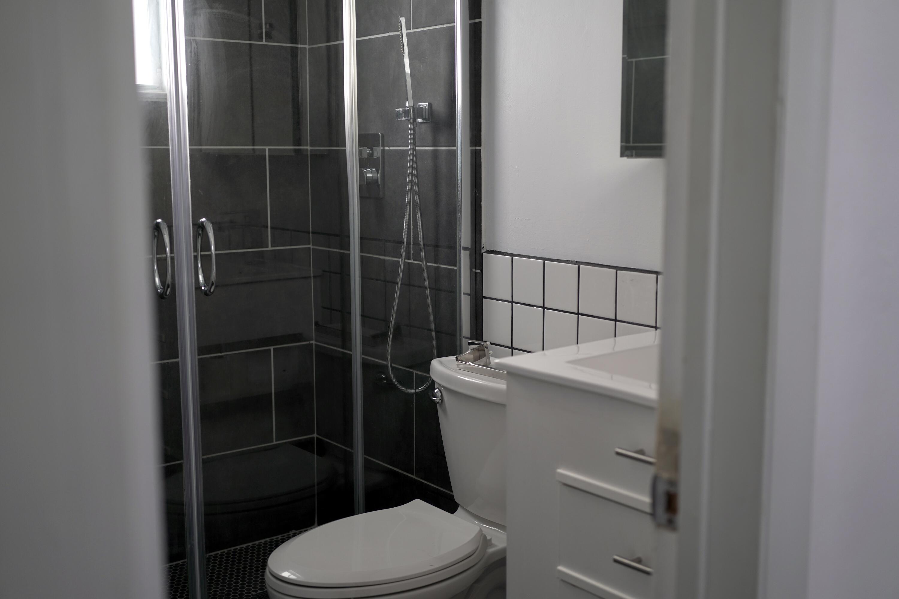 2513 Staples Avenue Property Photo 15