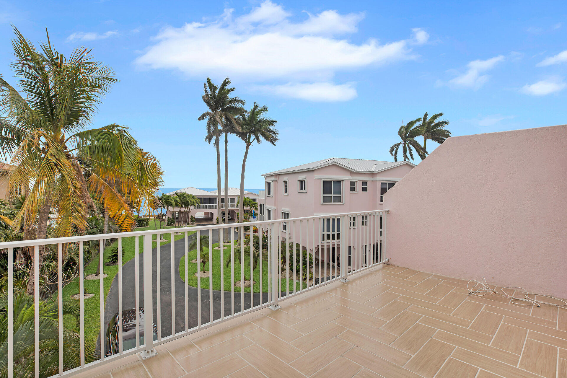 117 Coco Plum Drive, 9 Property Photo 28