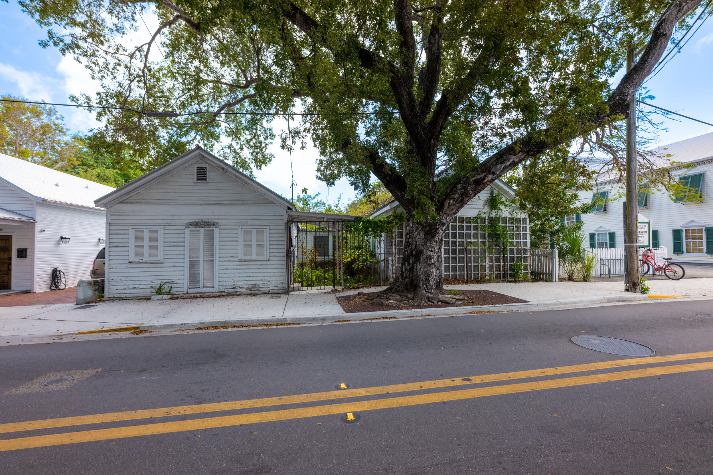 314 Southard Street Property Photo 12