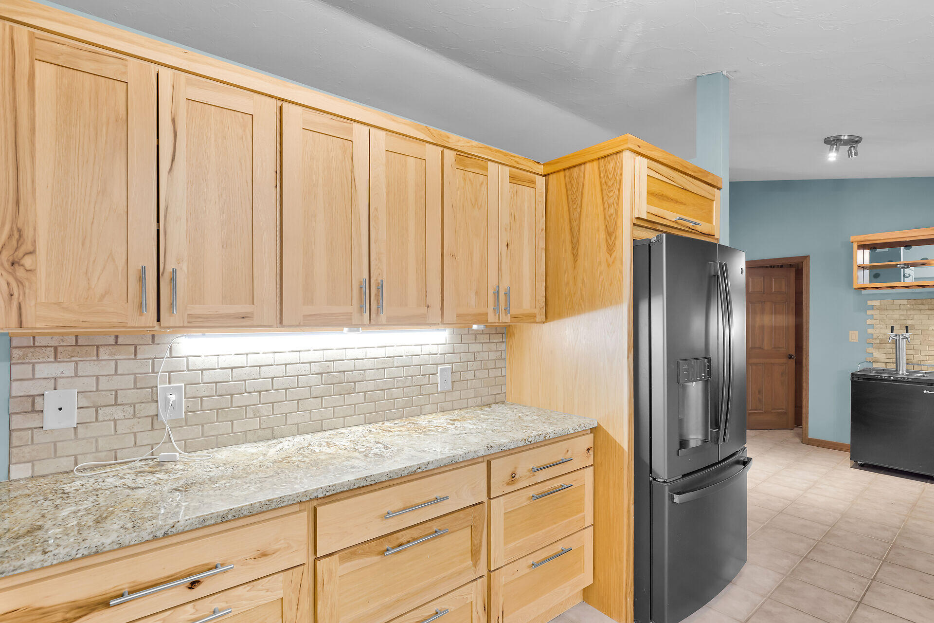 115 N Bahama Drive Property Photo 9