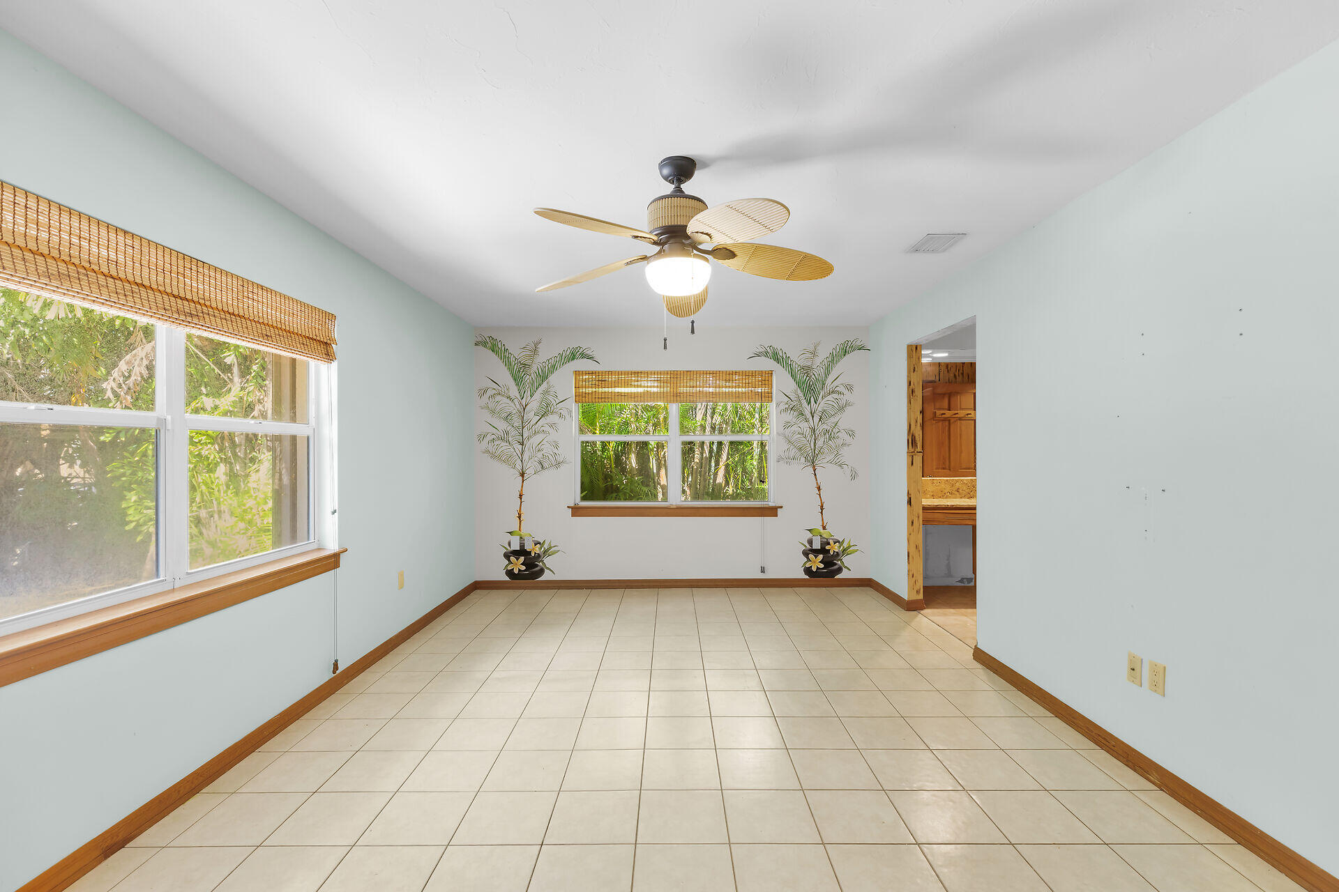 115 N Bahama Drive Property Photo 20