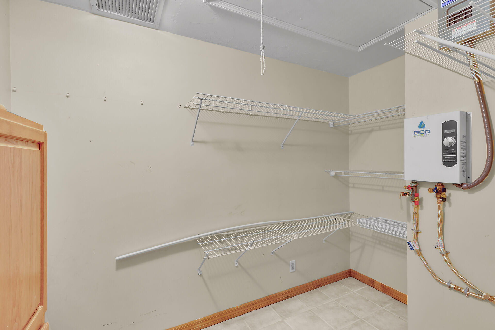 115 N Bahama Drive Property Photo 28