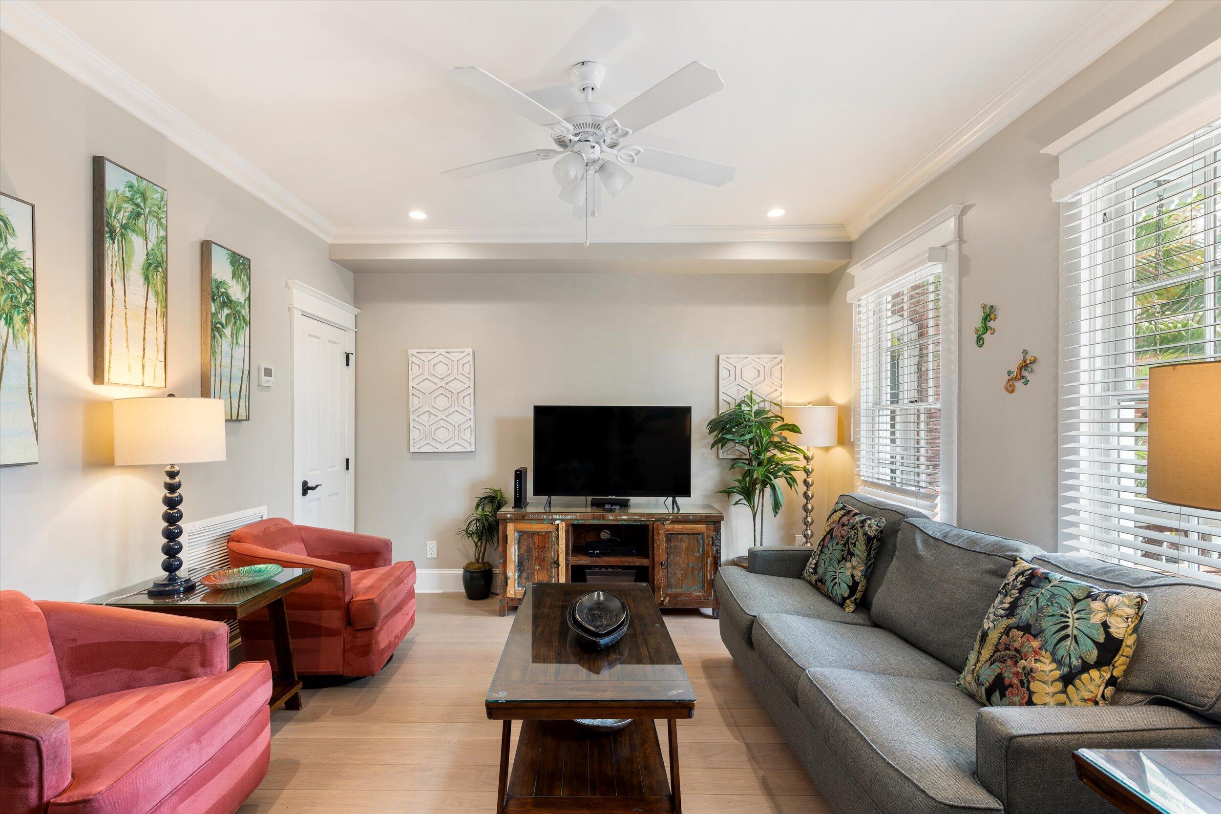 421 - 423 Simonton Street Property Photo 3