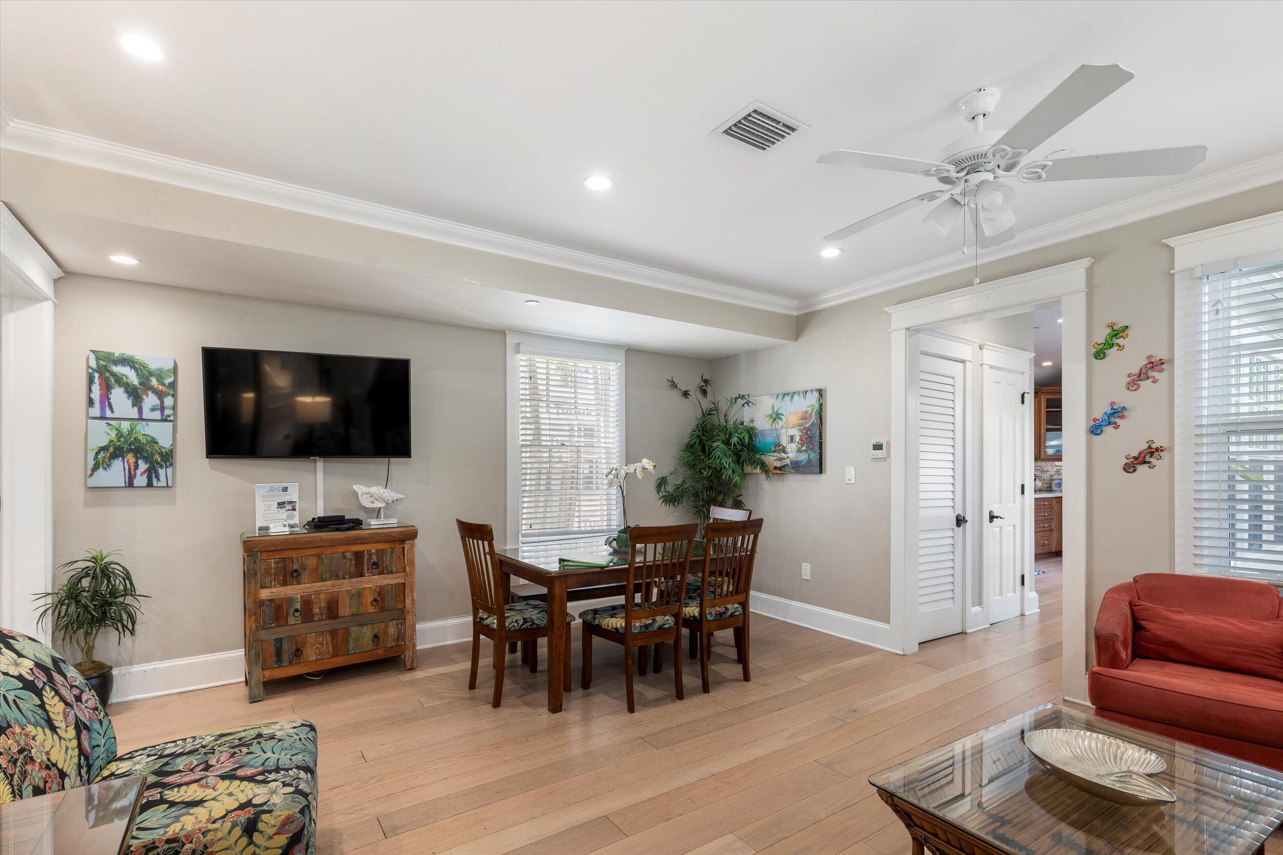 421 - 423 Simonton Street Property Photo 18