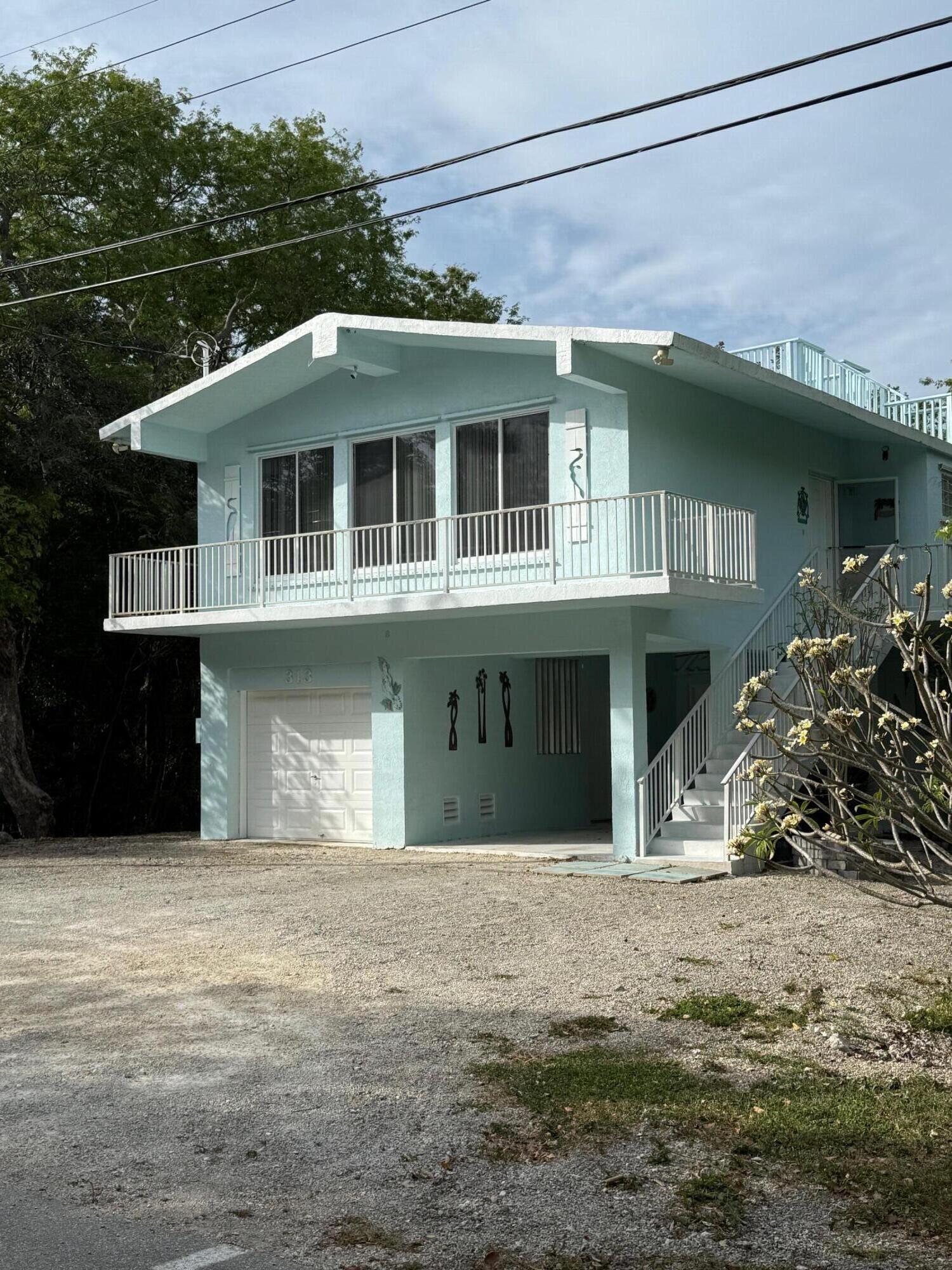 313 Bayview Avenue Property Photo 2