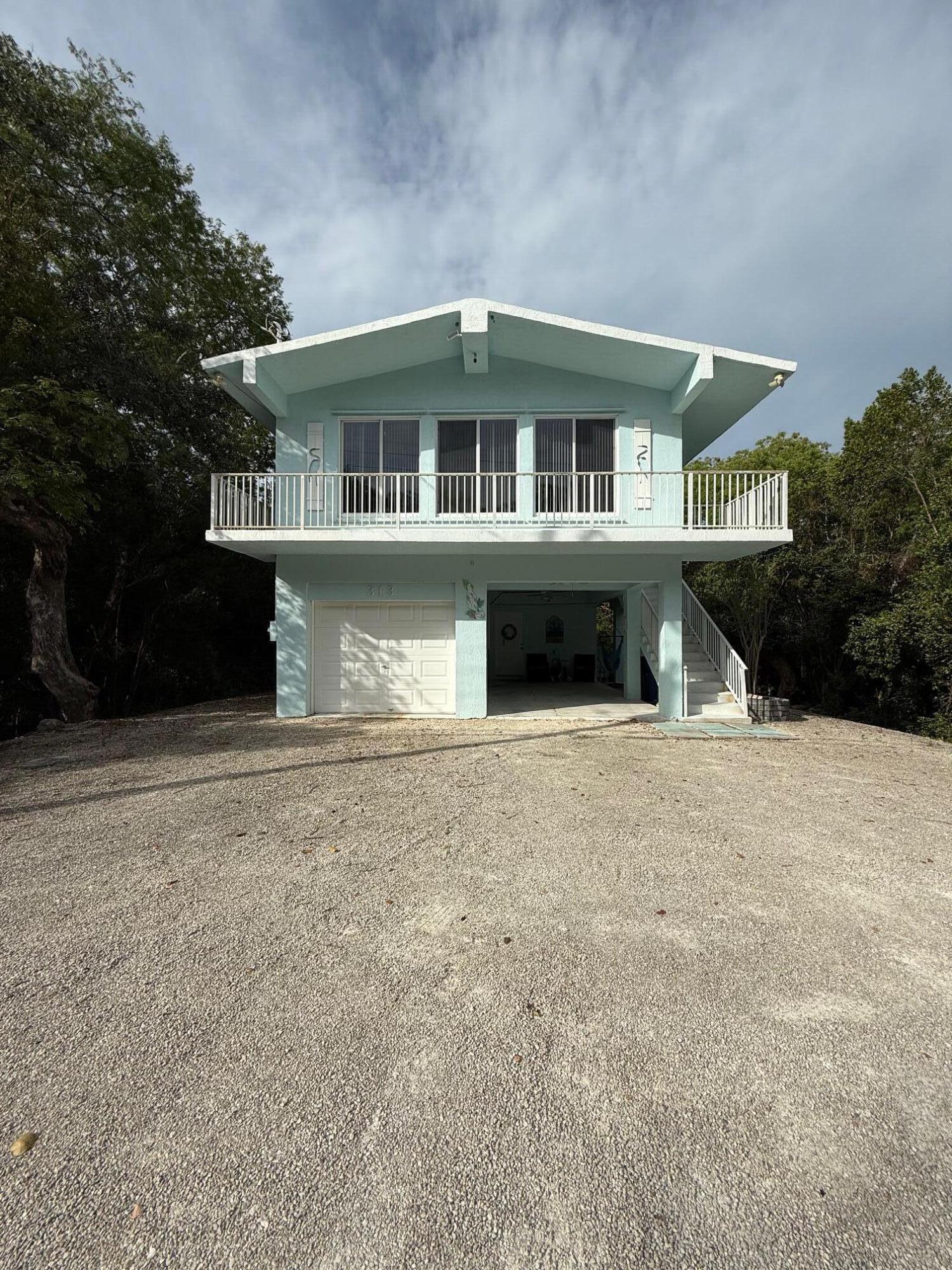 313 Bayview Avenue Property Photo 4