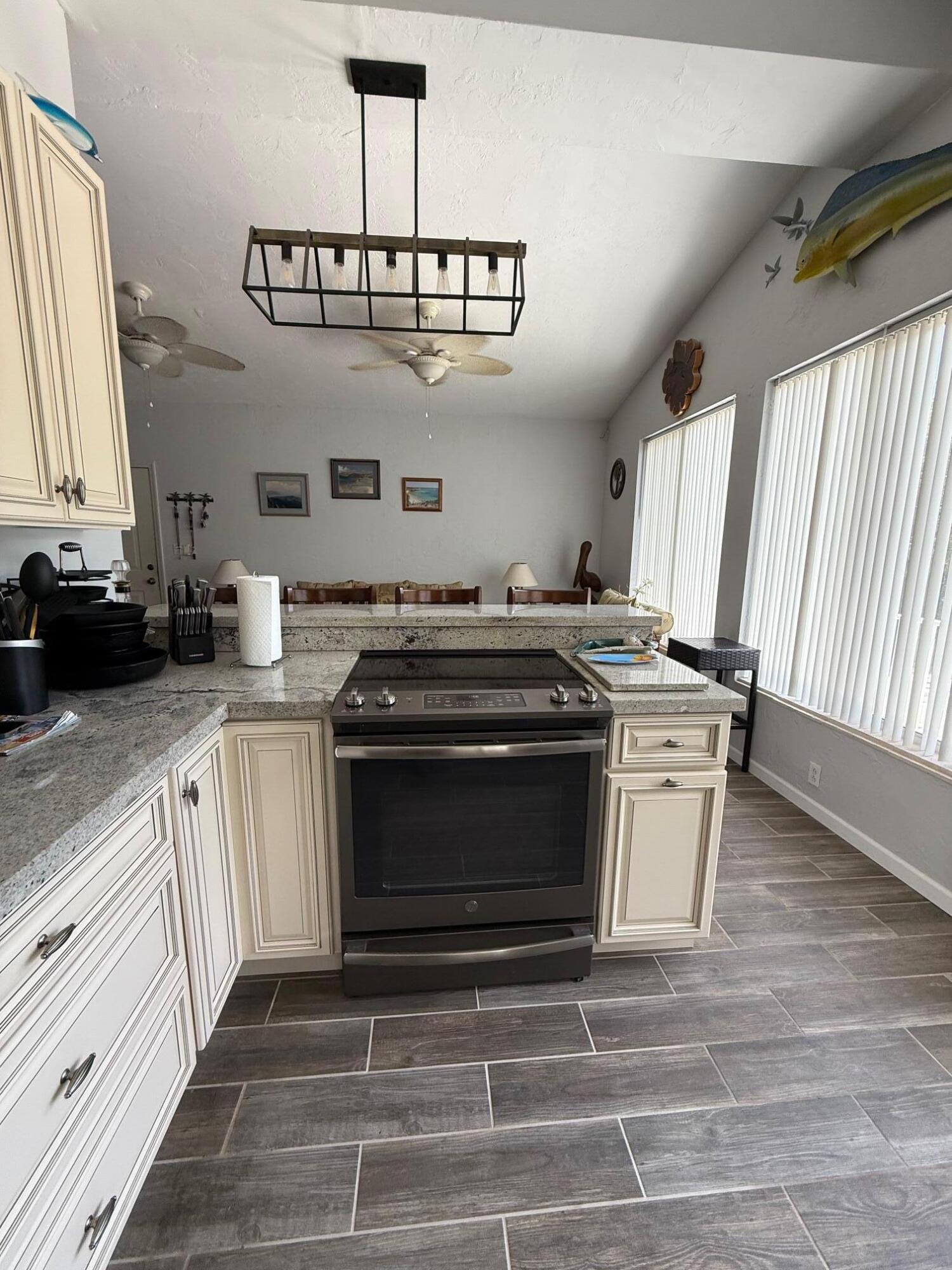 313 Bayview Avenue Property Photo 8