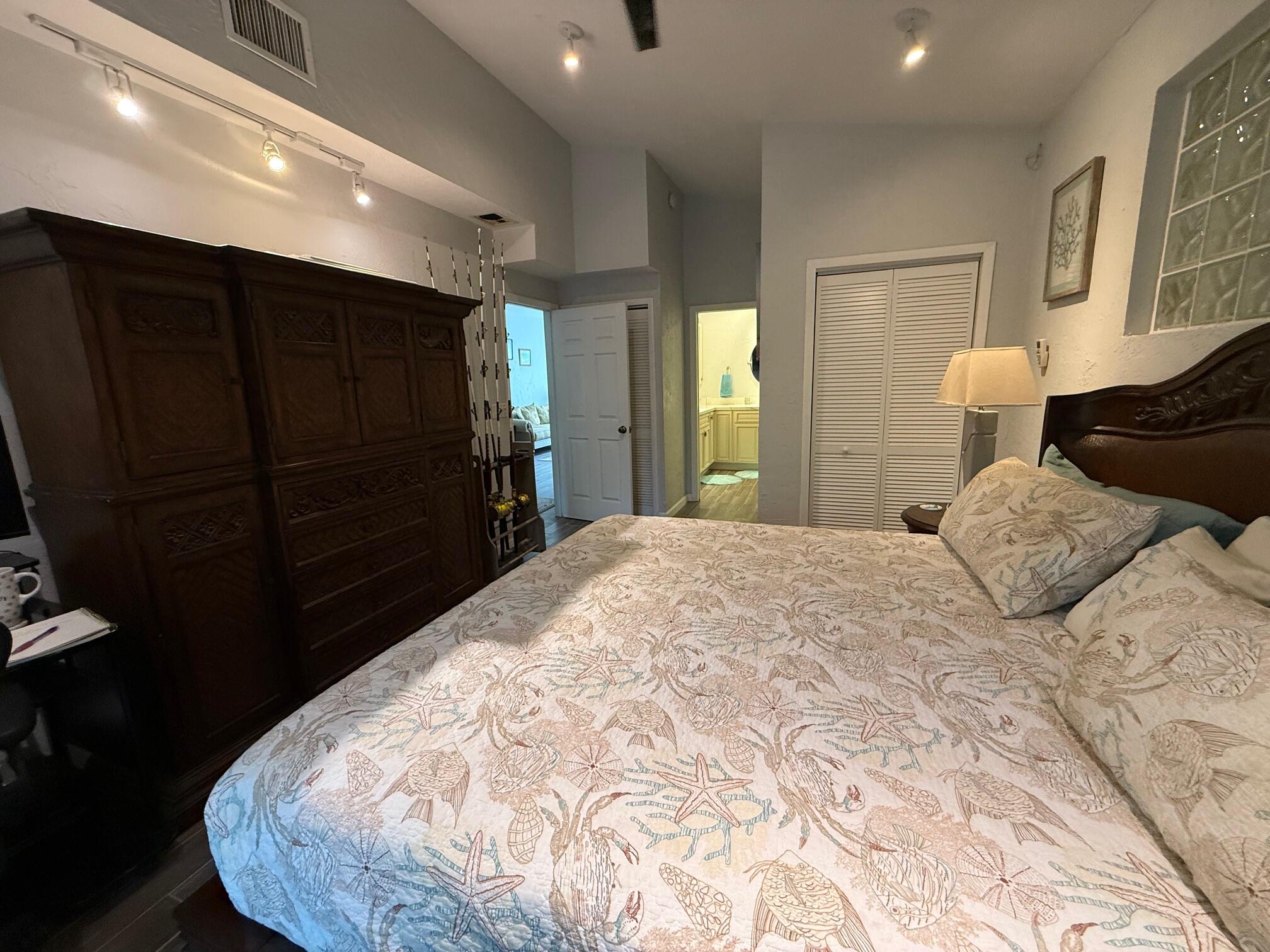 313 Bayview Avenue Property Photo 13