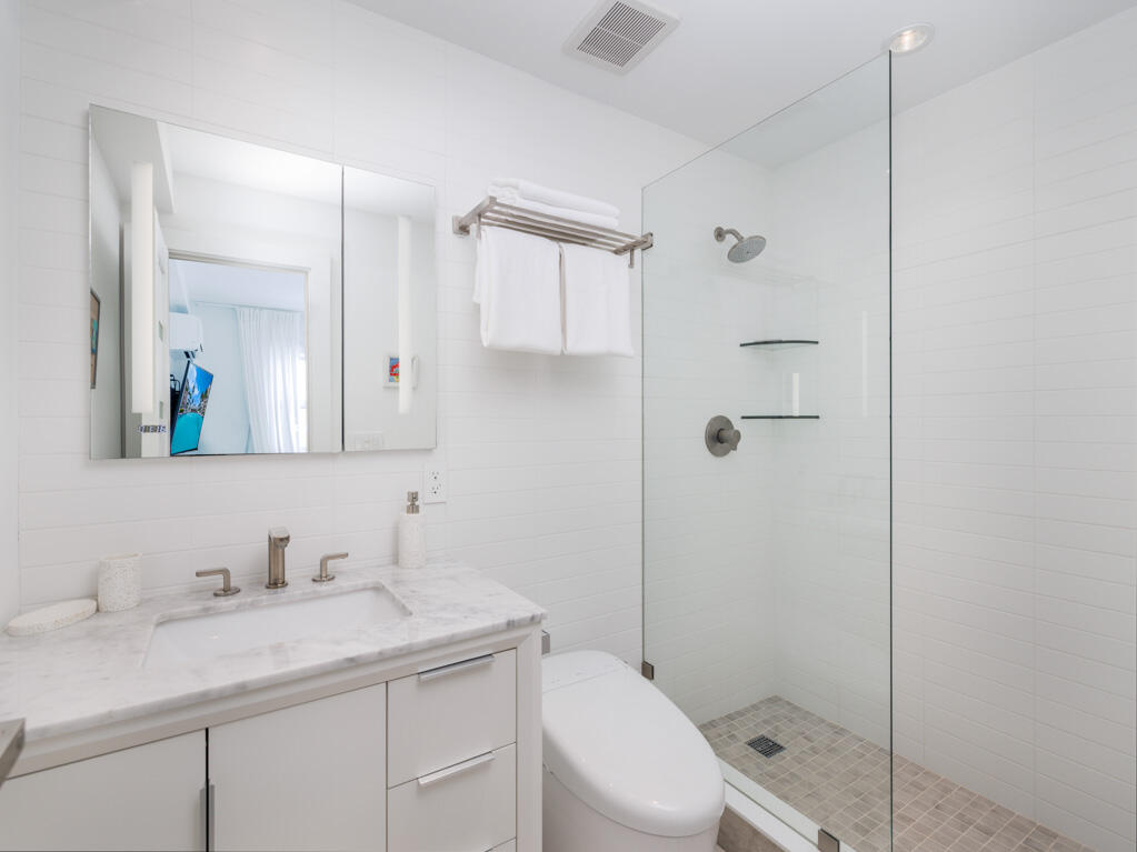 2601 S Roosevelt Boulevard, 603a Property Photo 16