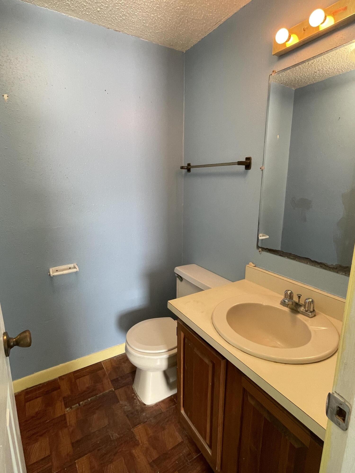 538 Powell Avenue Property Photo 11