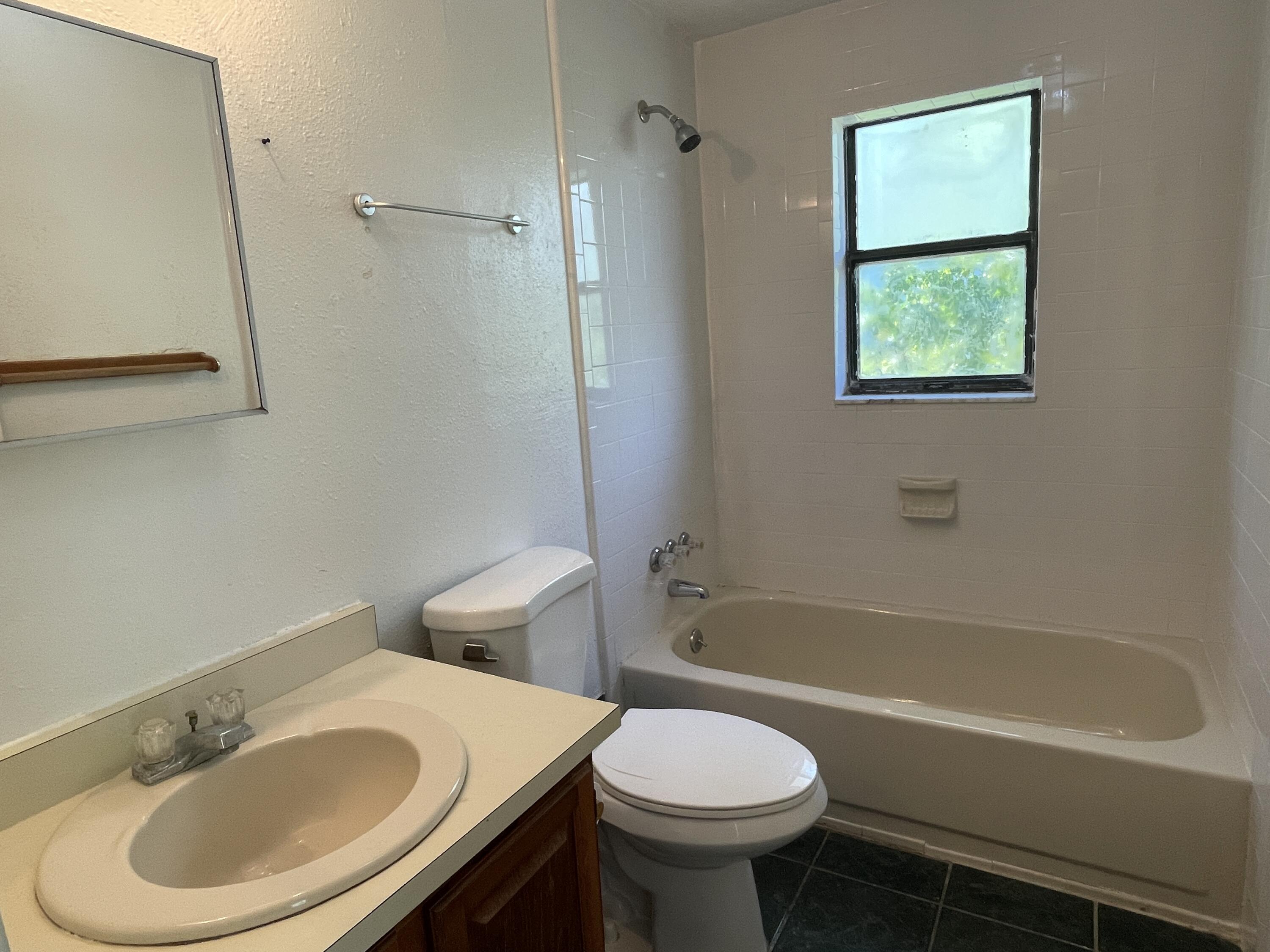 538 Powell Avenue Property Photo 13
