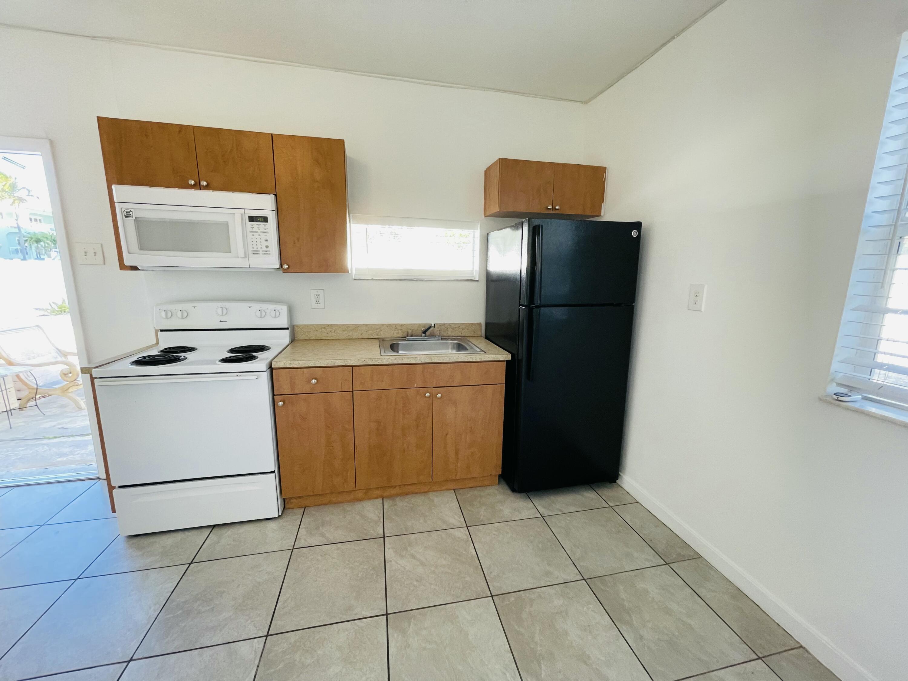195 Gardenia Street, 6 Property Photo 26