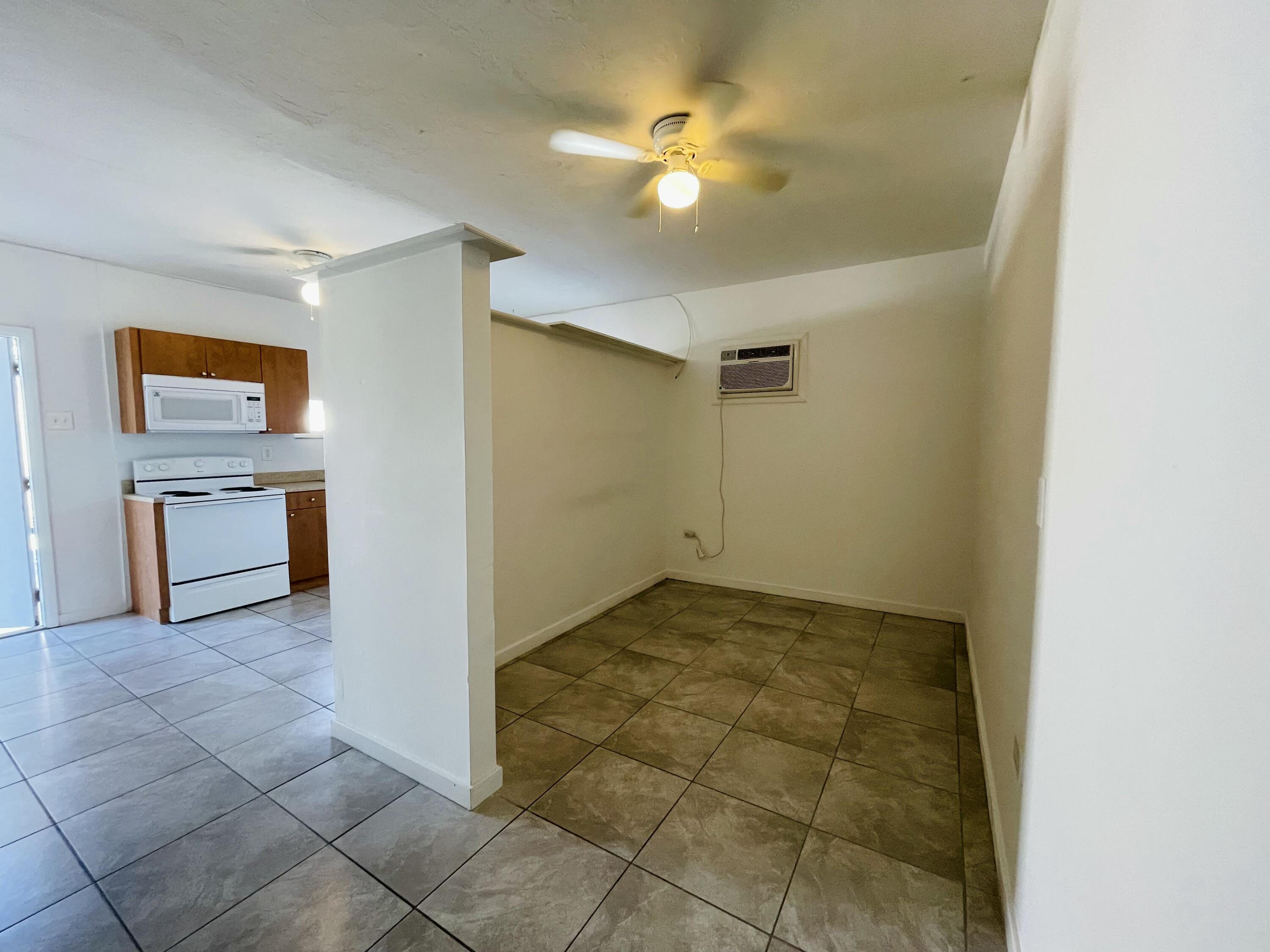 195 Gardenia Street, 6 Property Photo 35