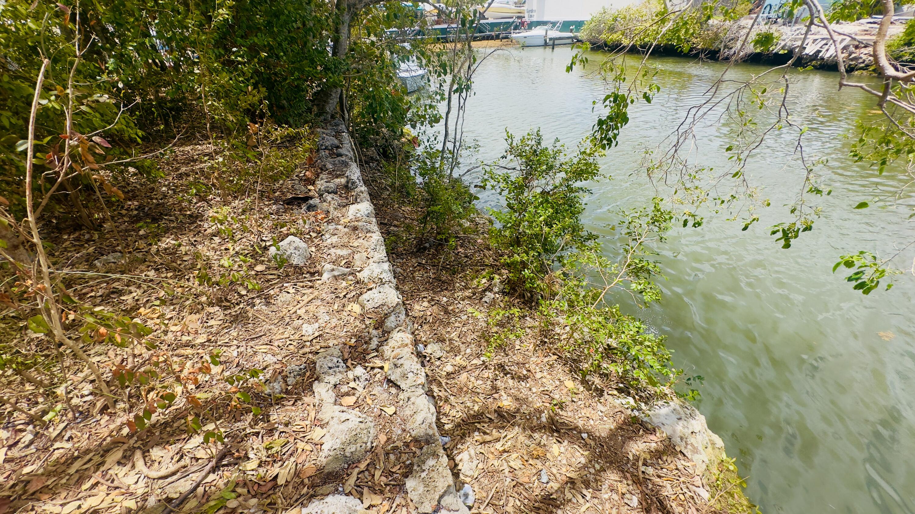 8 S Exuma Road Property Photo 5