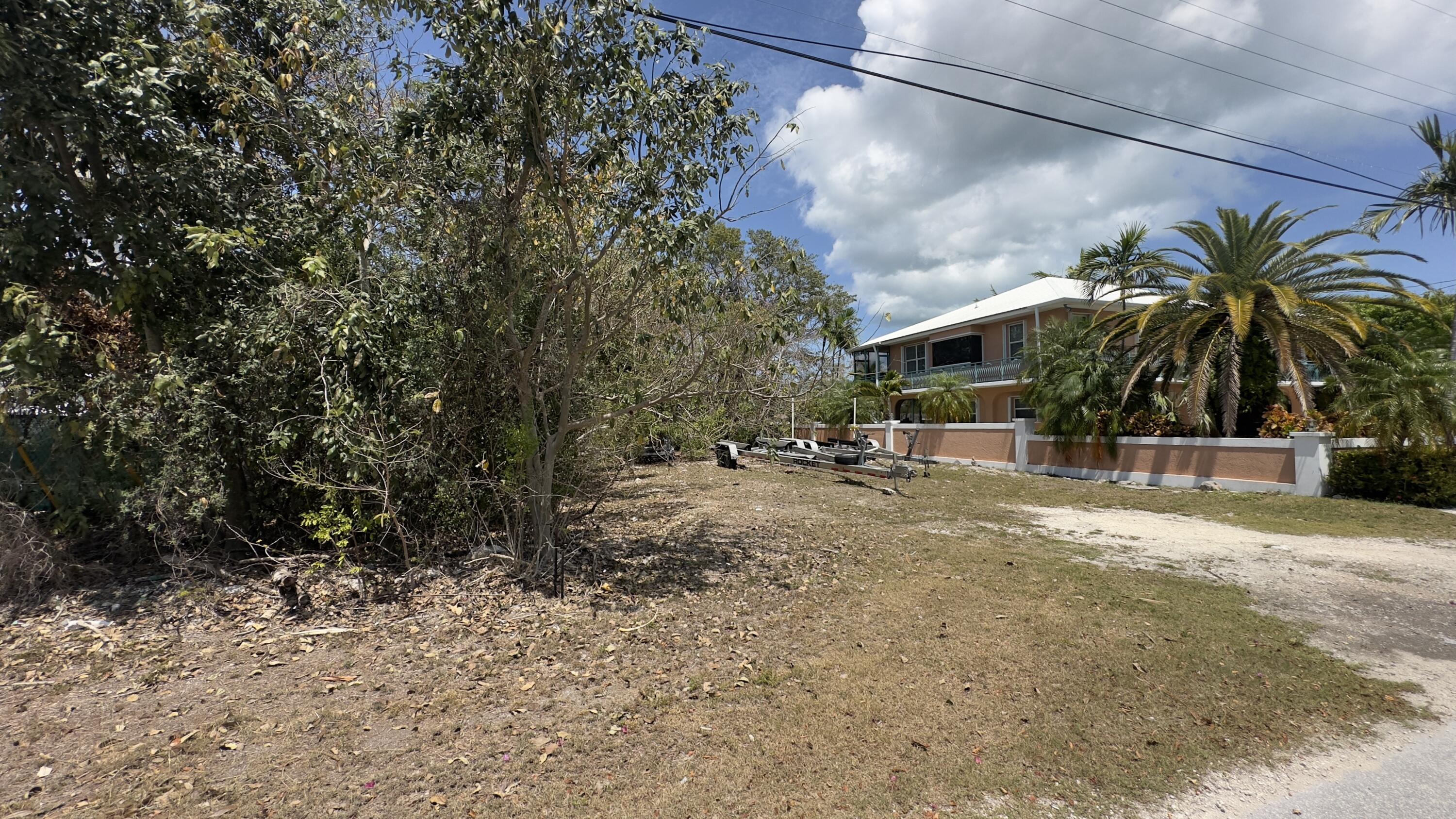 8 S Exuma Road Property Photo 9