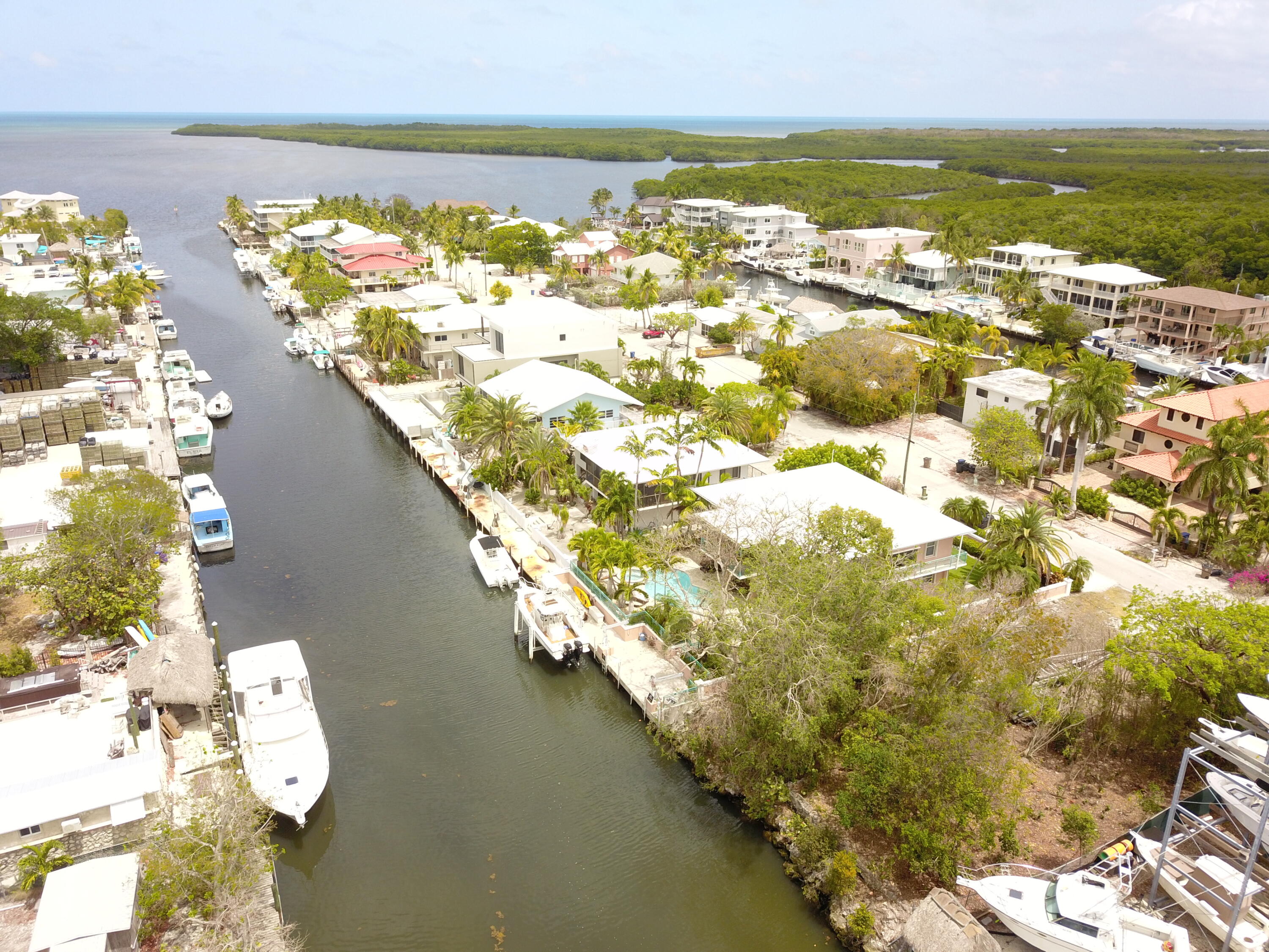 8 S Exuma Road Property Photo 10
