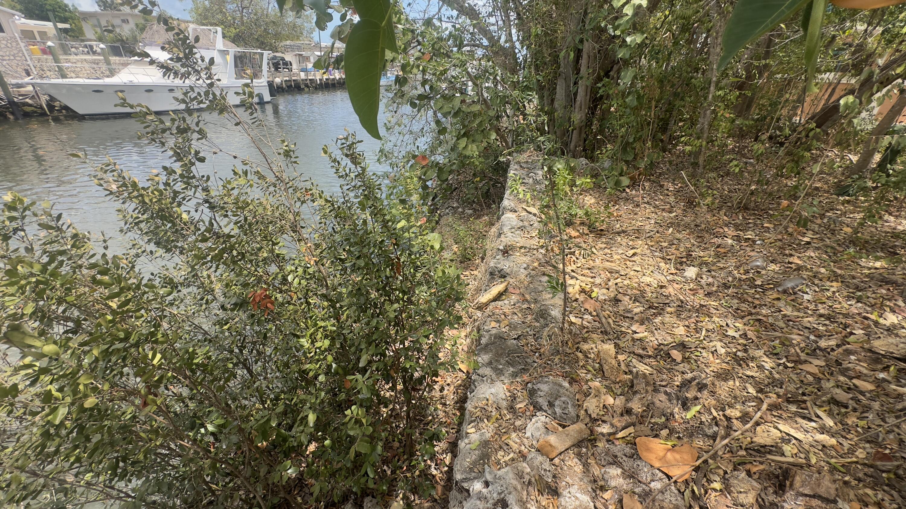 8 S Exuma Road Property Photo 13