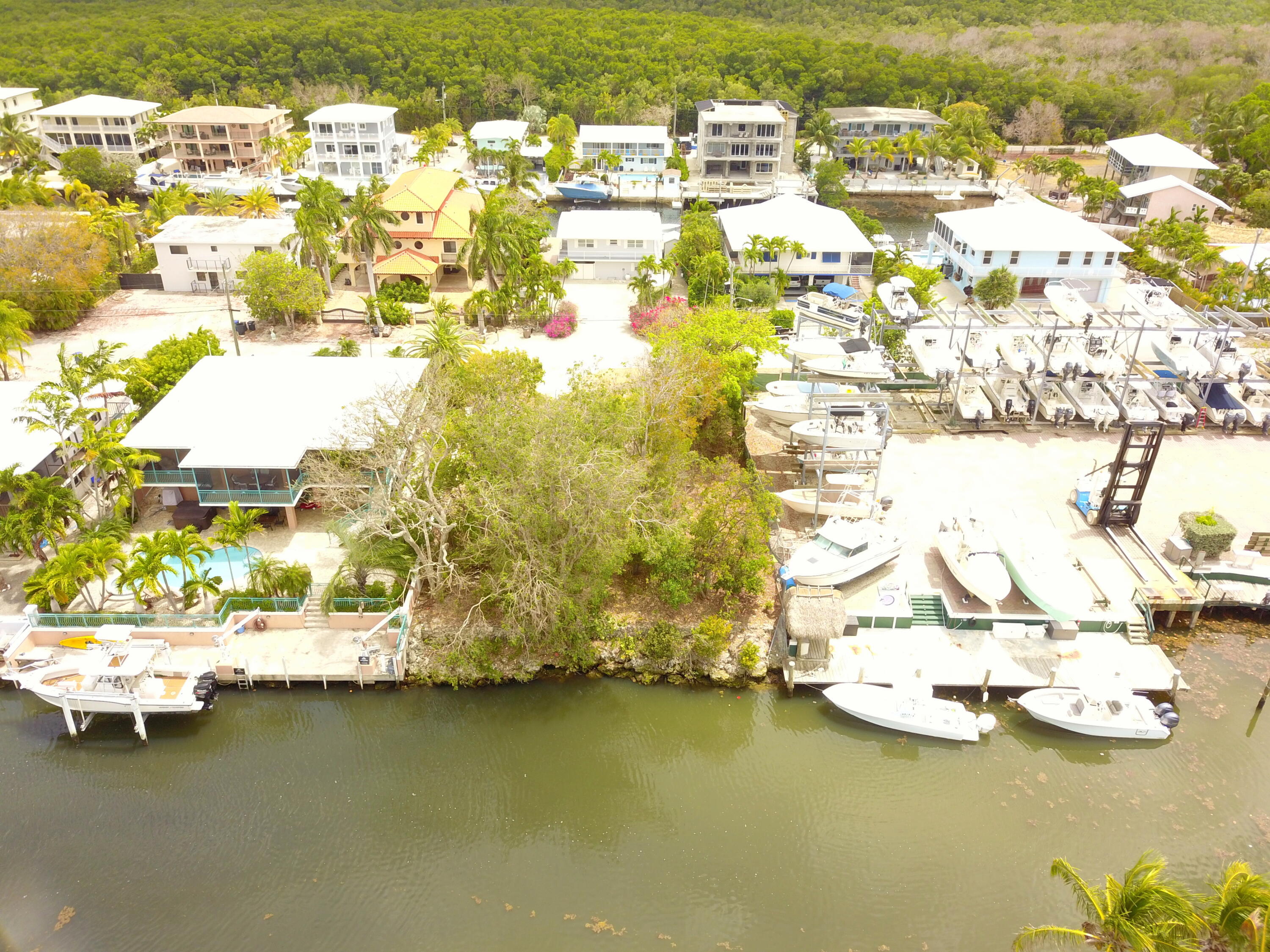 8 S Exuma Road Property Photo 14