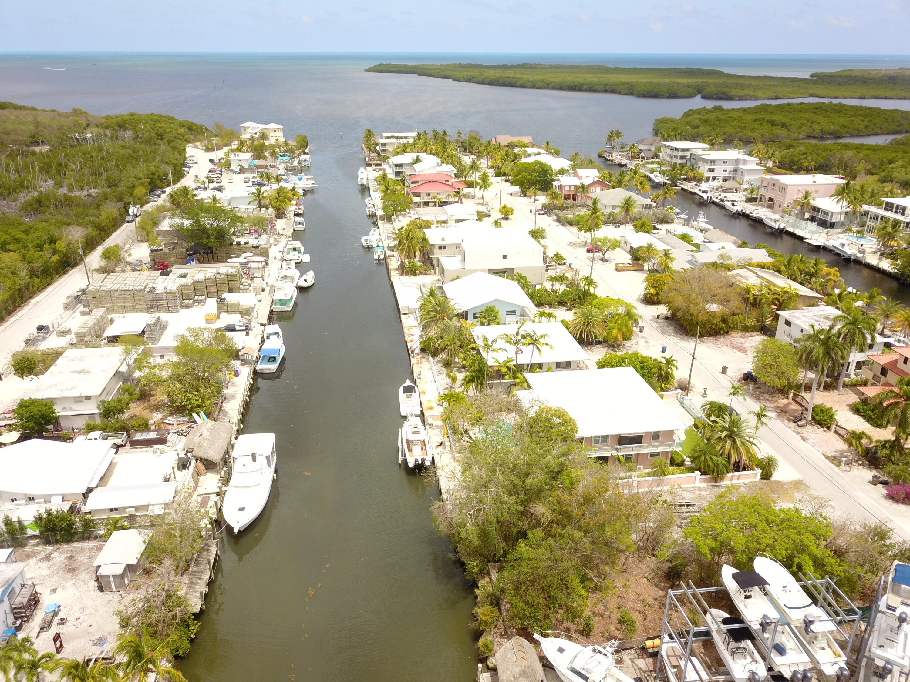 8 S Exuma Road Property Photo 16