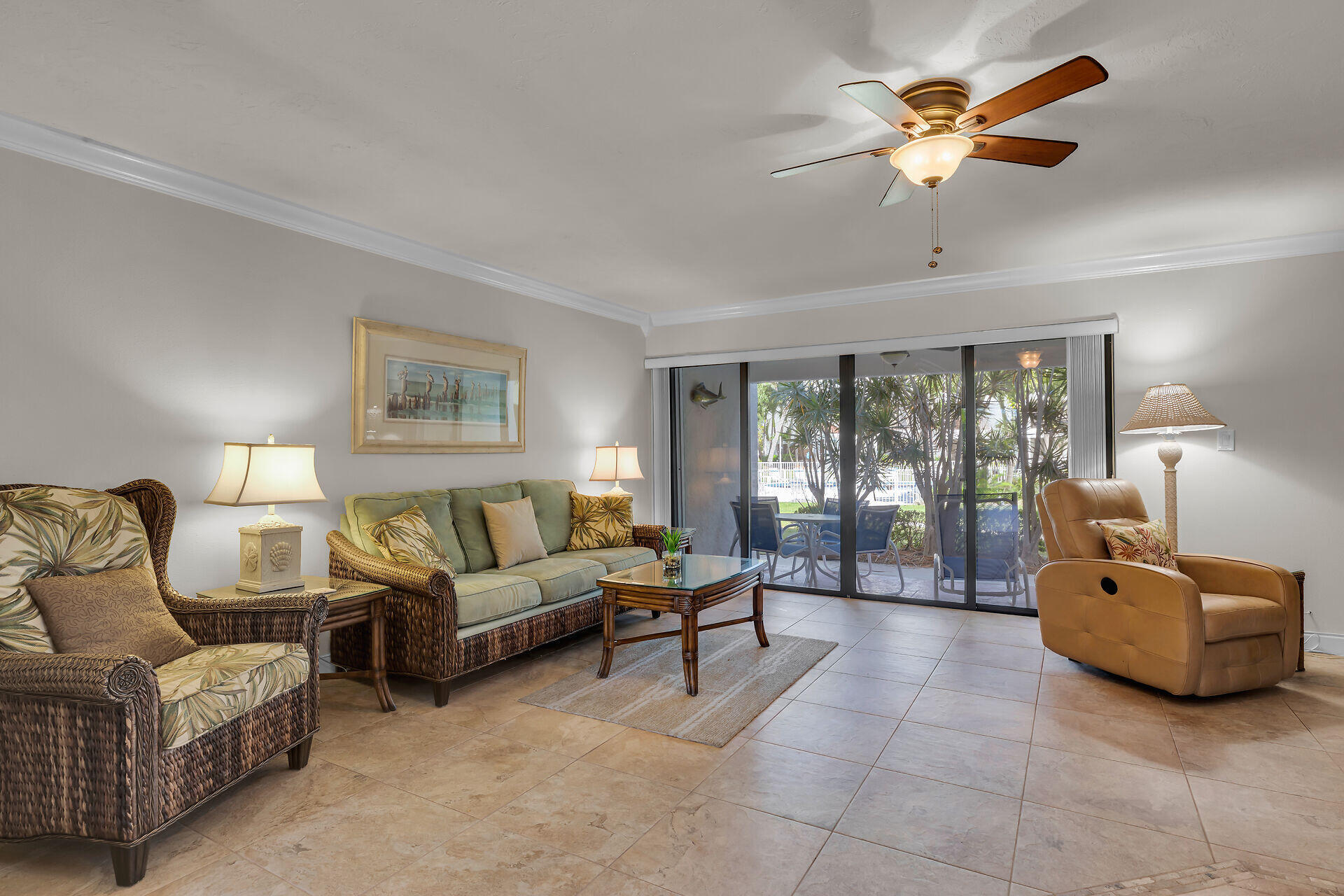 601 W Ocean Drive, 203a Property Photo 10