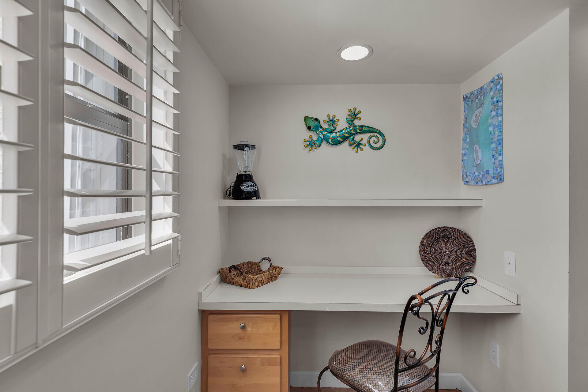601 W Ocean Drive 203a Property Photo 18