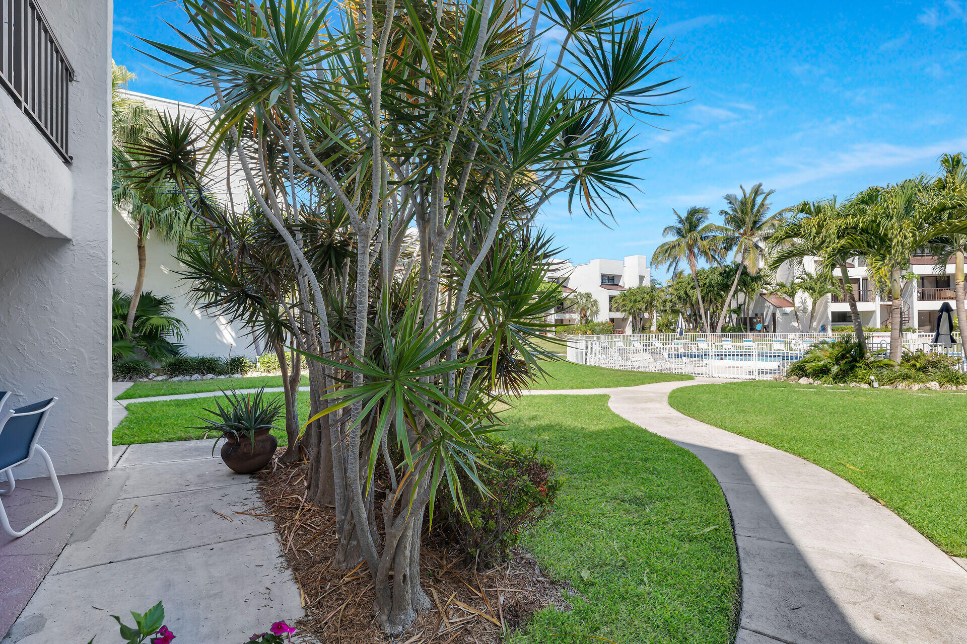 601 W Ocean Drive, 203a Property Photo 28