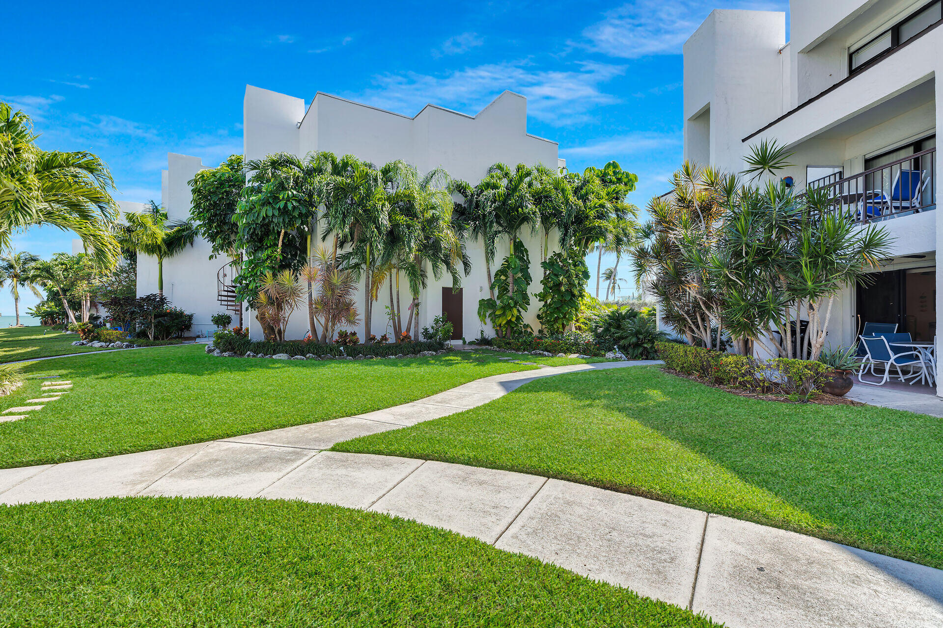 601 W Ocean Drive, 203a Property Photo 30