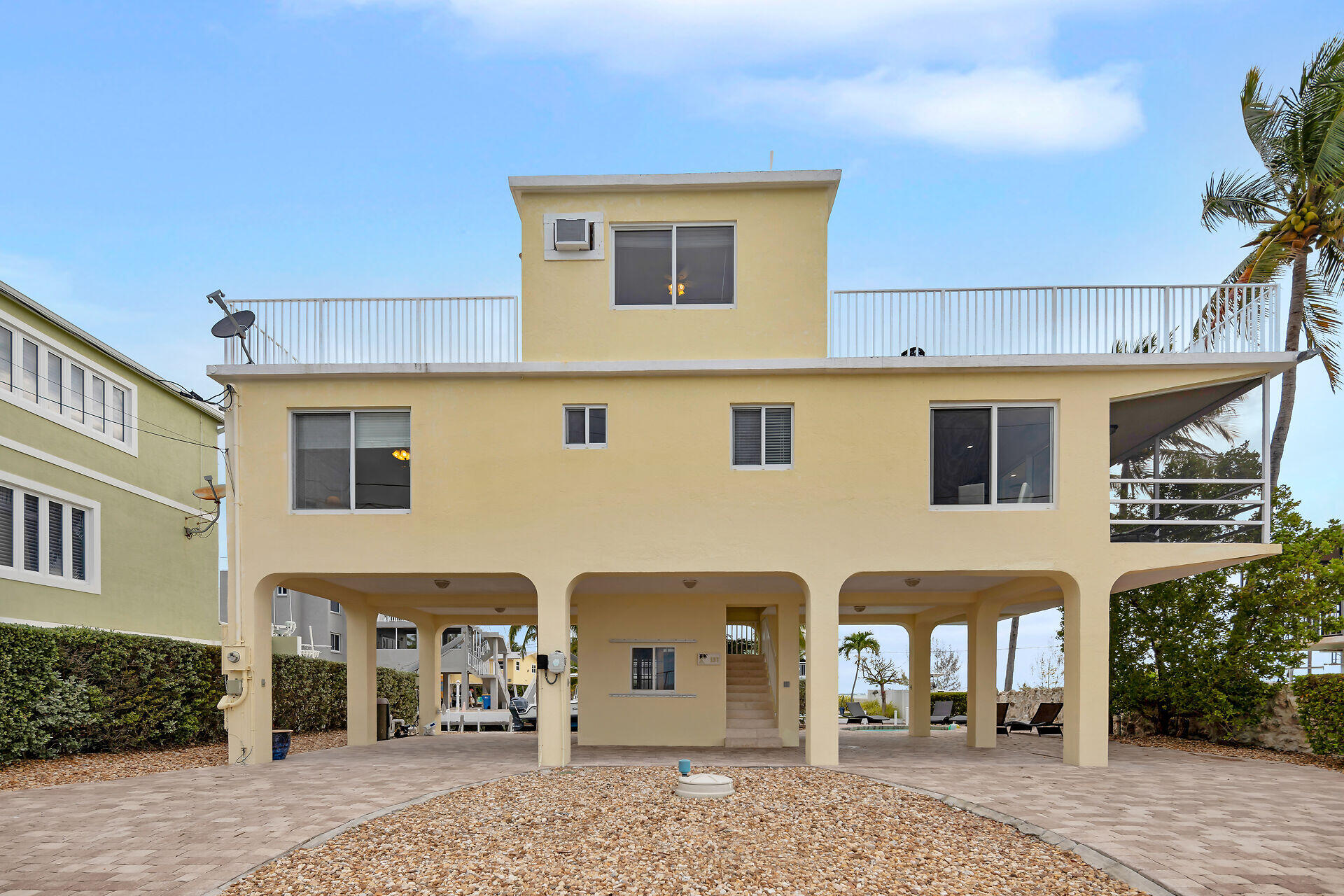 137 Ocean Lane Property Photo 4