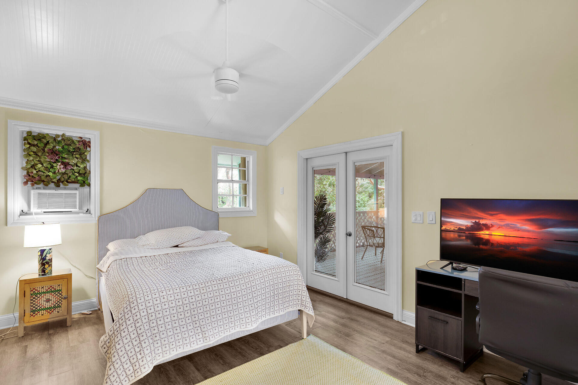 71 N Bay Harbor Drive Property Photo 14
