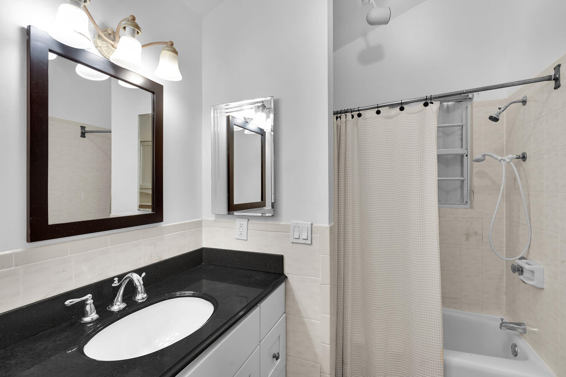 71 N Bay Harbor Drive Property Photo 18