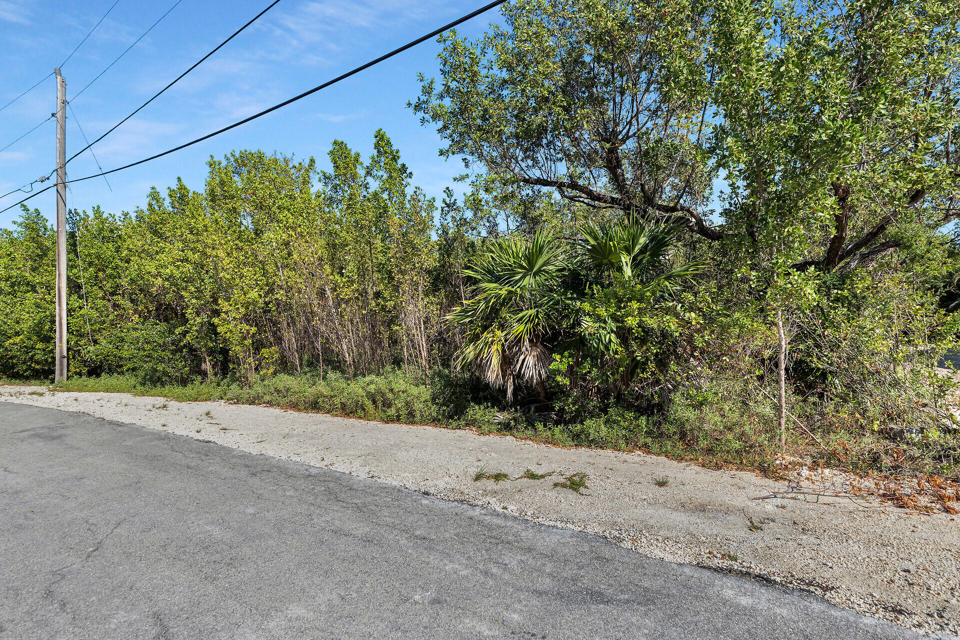 138 S Bahama Drive Property Photo 9