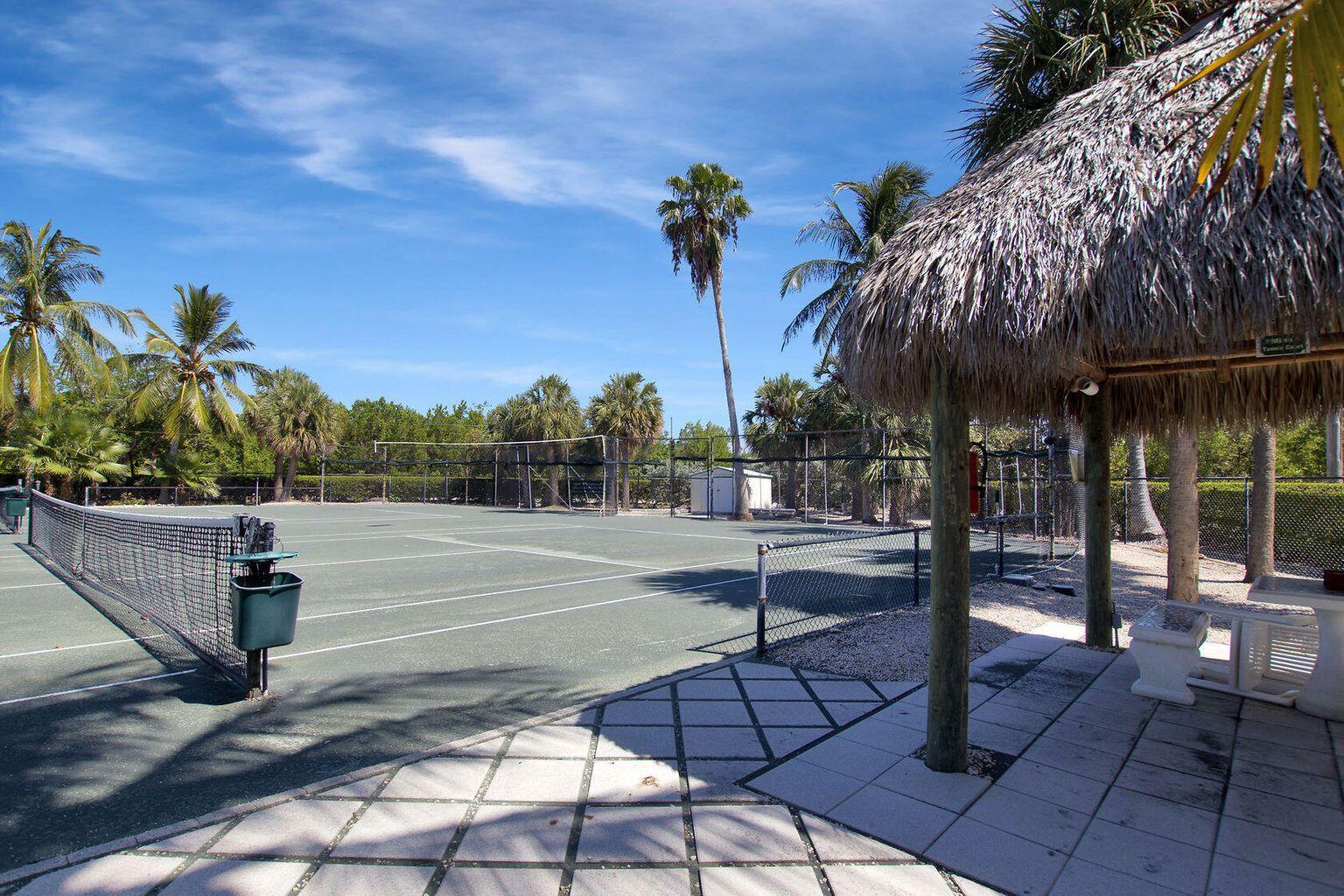 138 S Bahama Drive Property Photo 16