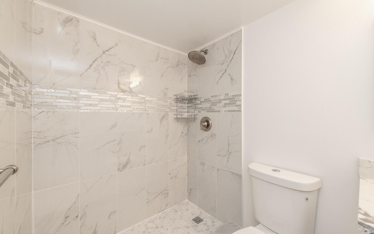 3930 S Roosevelt Boulevard, W202 Property Photo 3