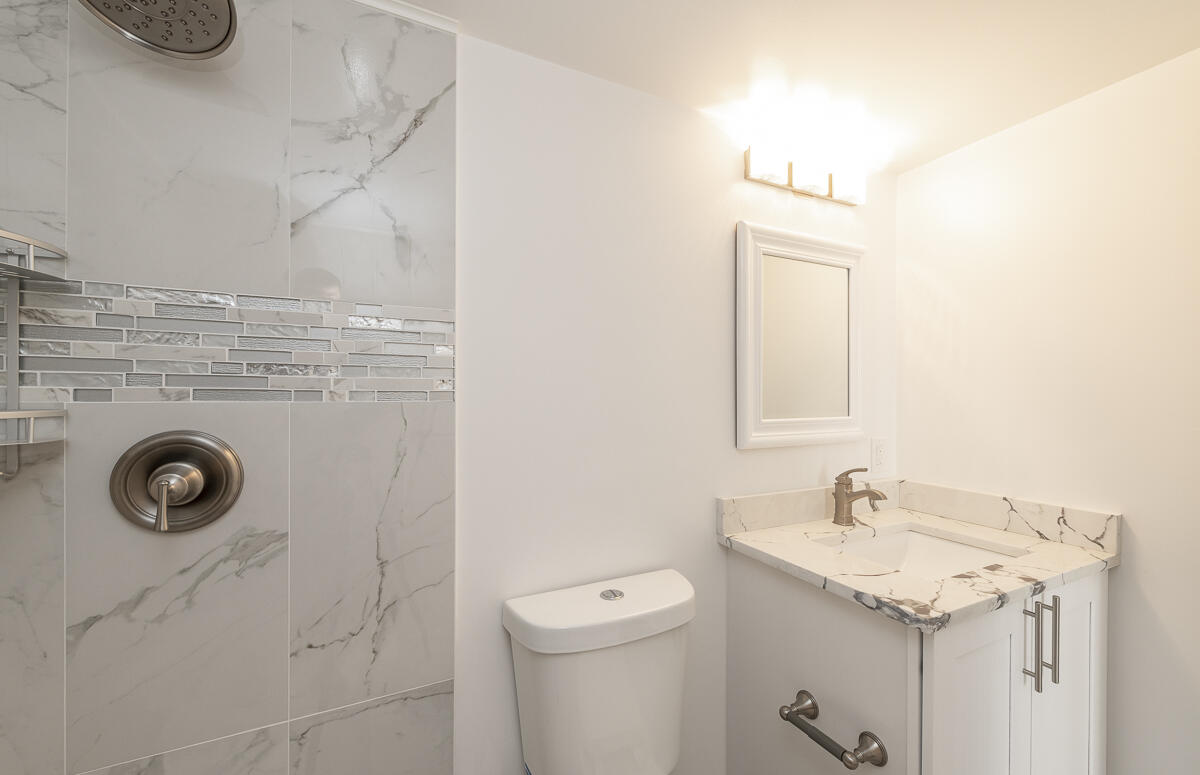3930 S Roosevelt Boulevard, W202 Property Photo 4