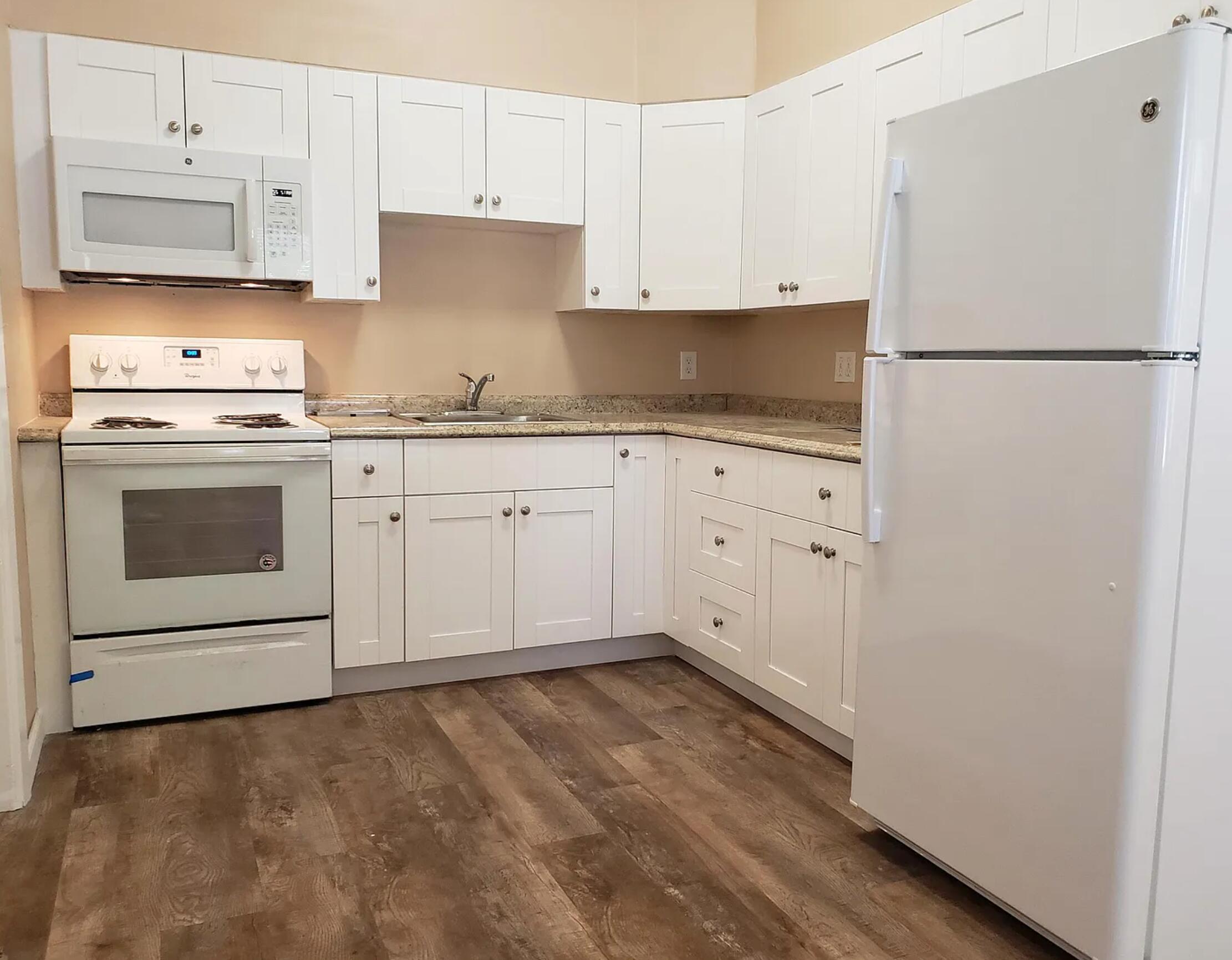 1916 Seidenberg Avenue Property Photo 2