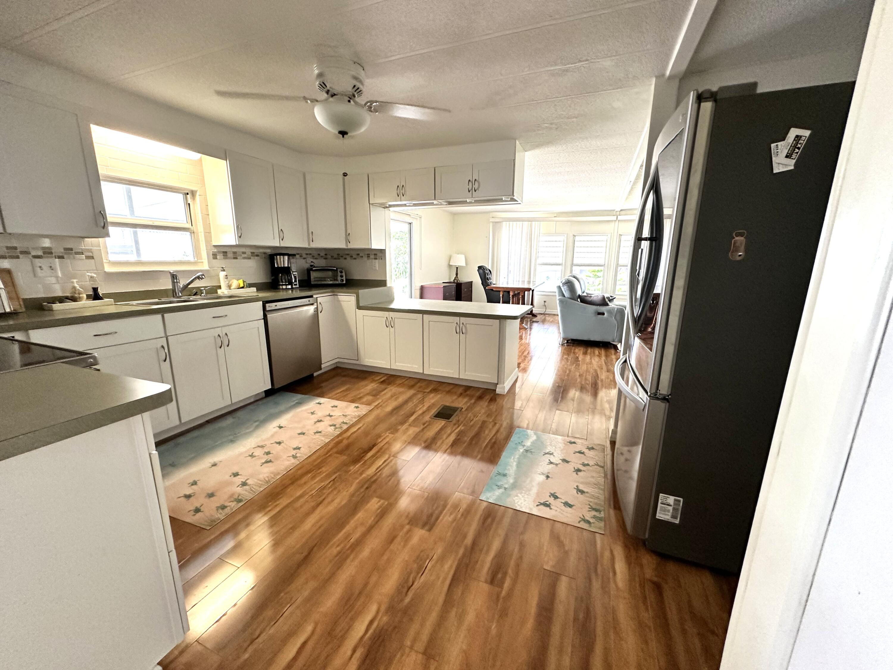 702 N Silver Circle Property Photo 8
