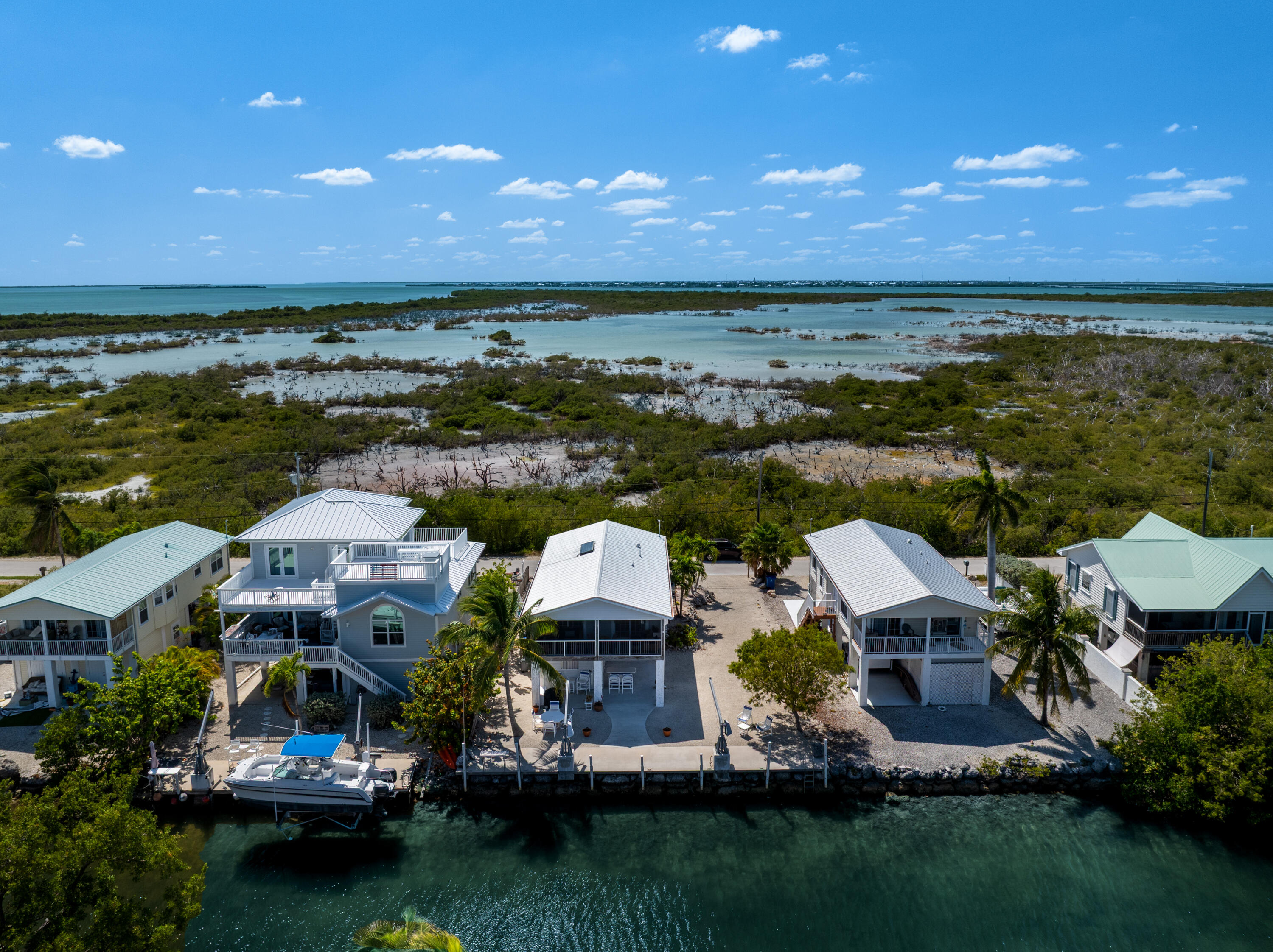 873 Indies Road Property Photo 3
