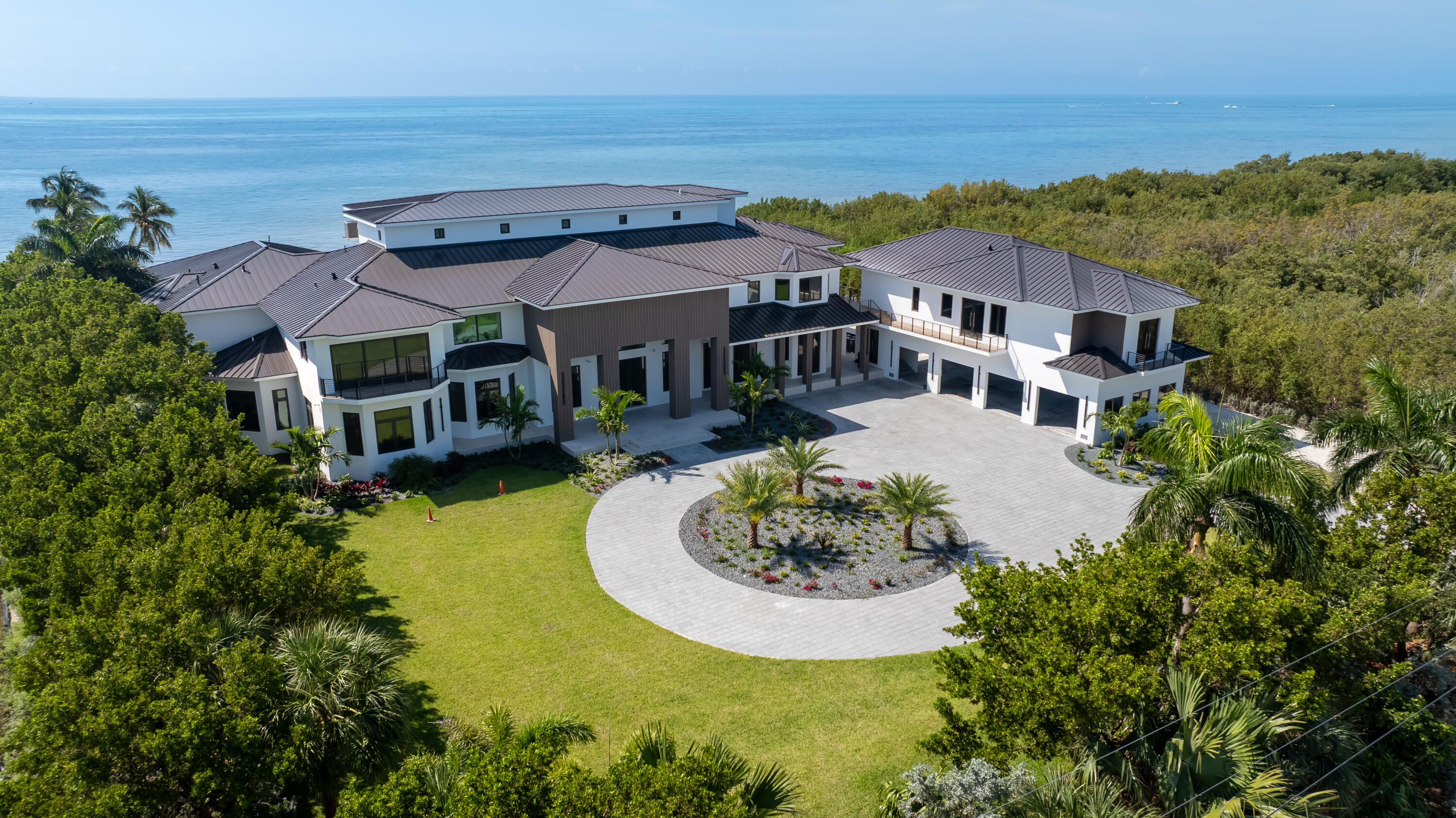 2405 Coco Plum Drive Property Photo 1
