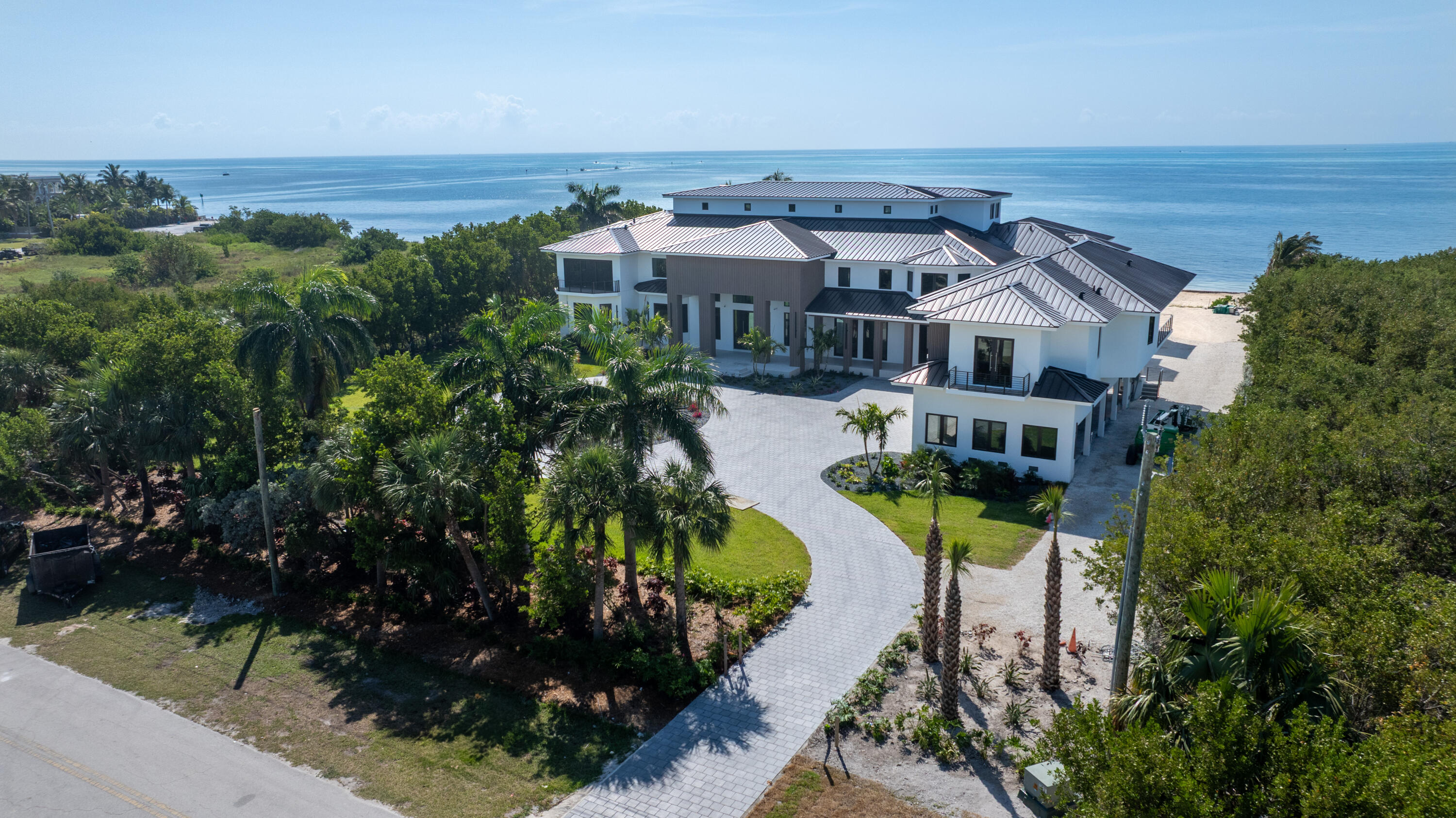 2405 Coco Plum Drive Property Photo 2