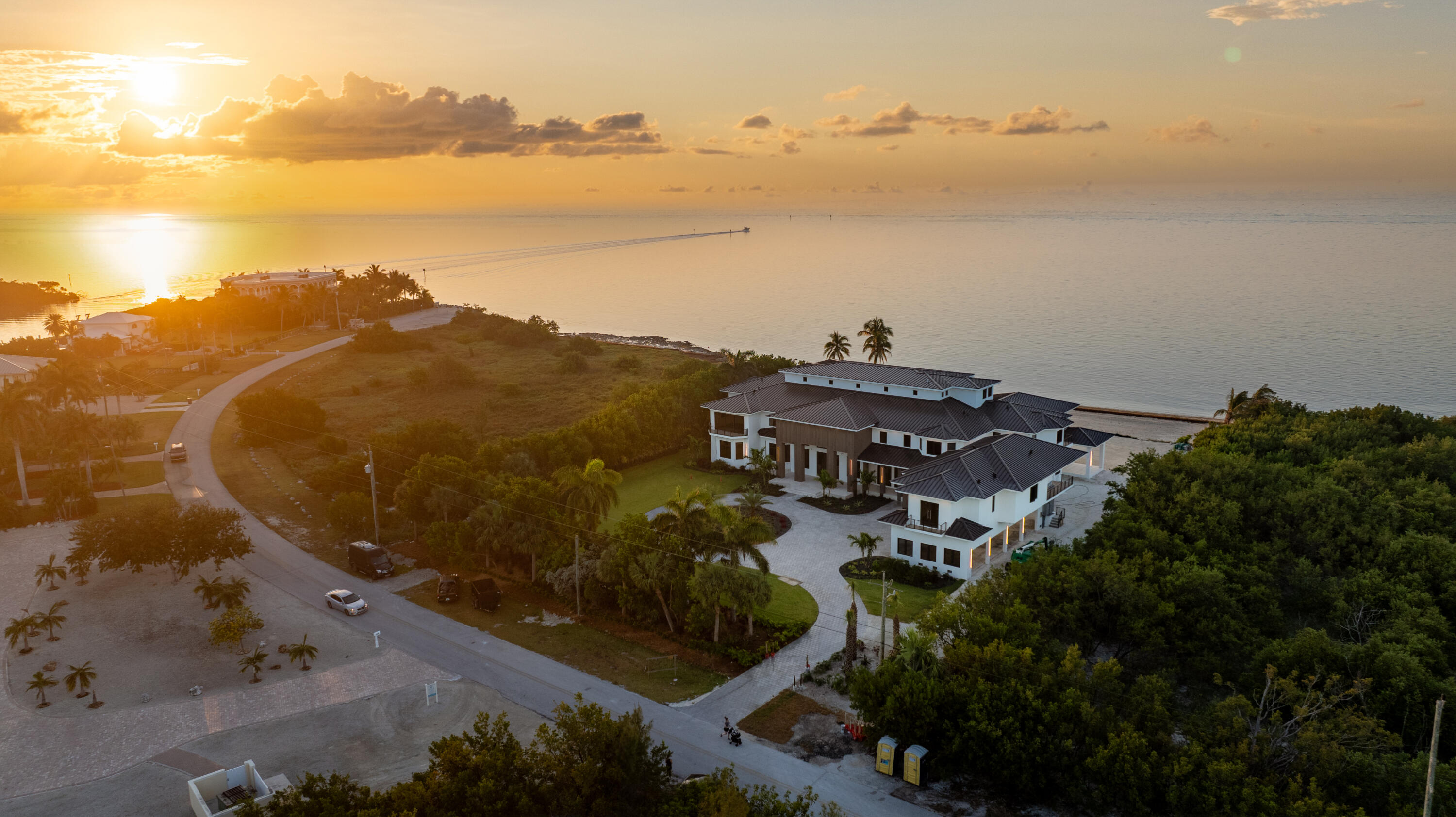 2405 Coco Plum Drive Property Photo 10