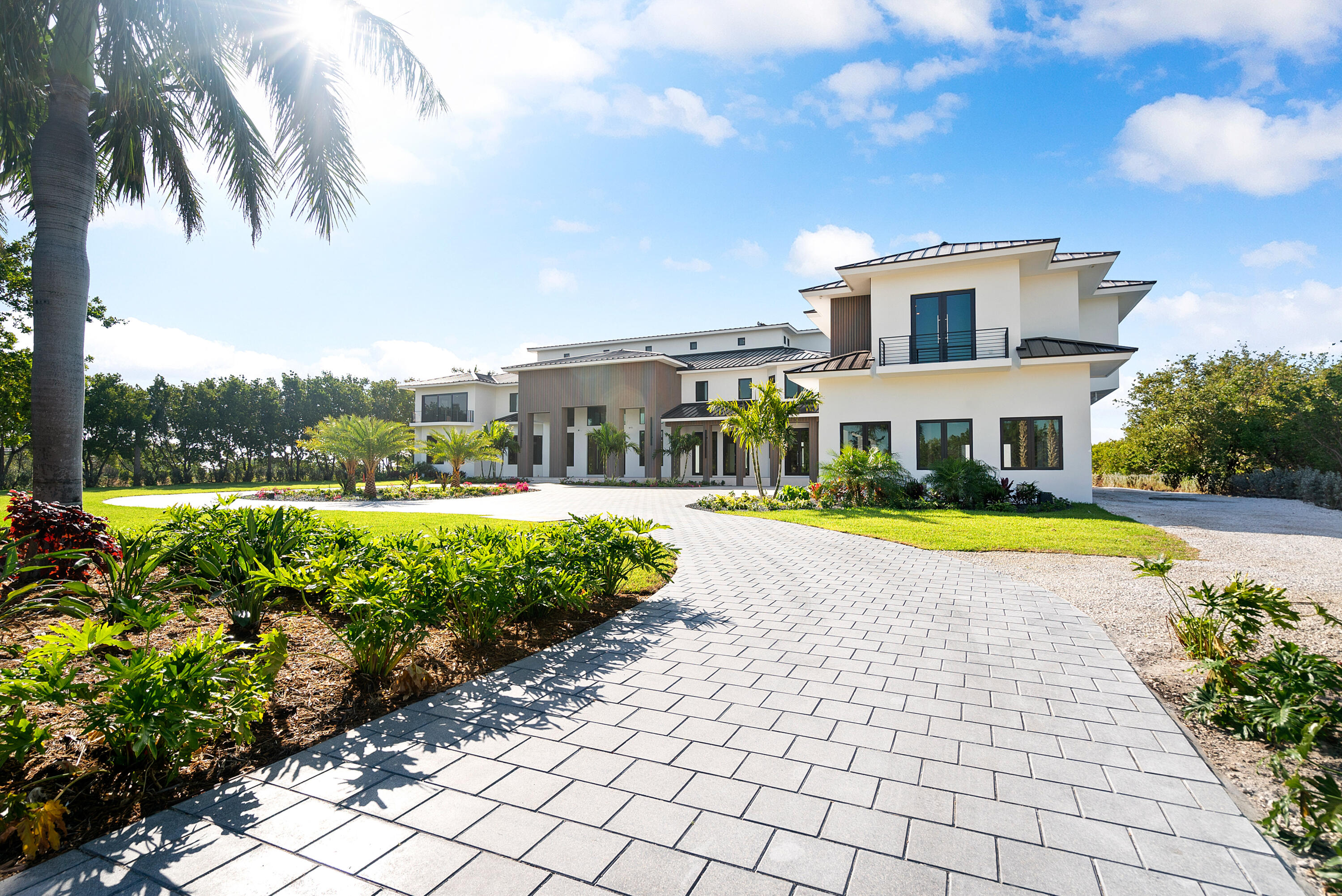2405 Coco Plum Drive Property Photo 11