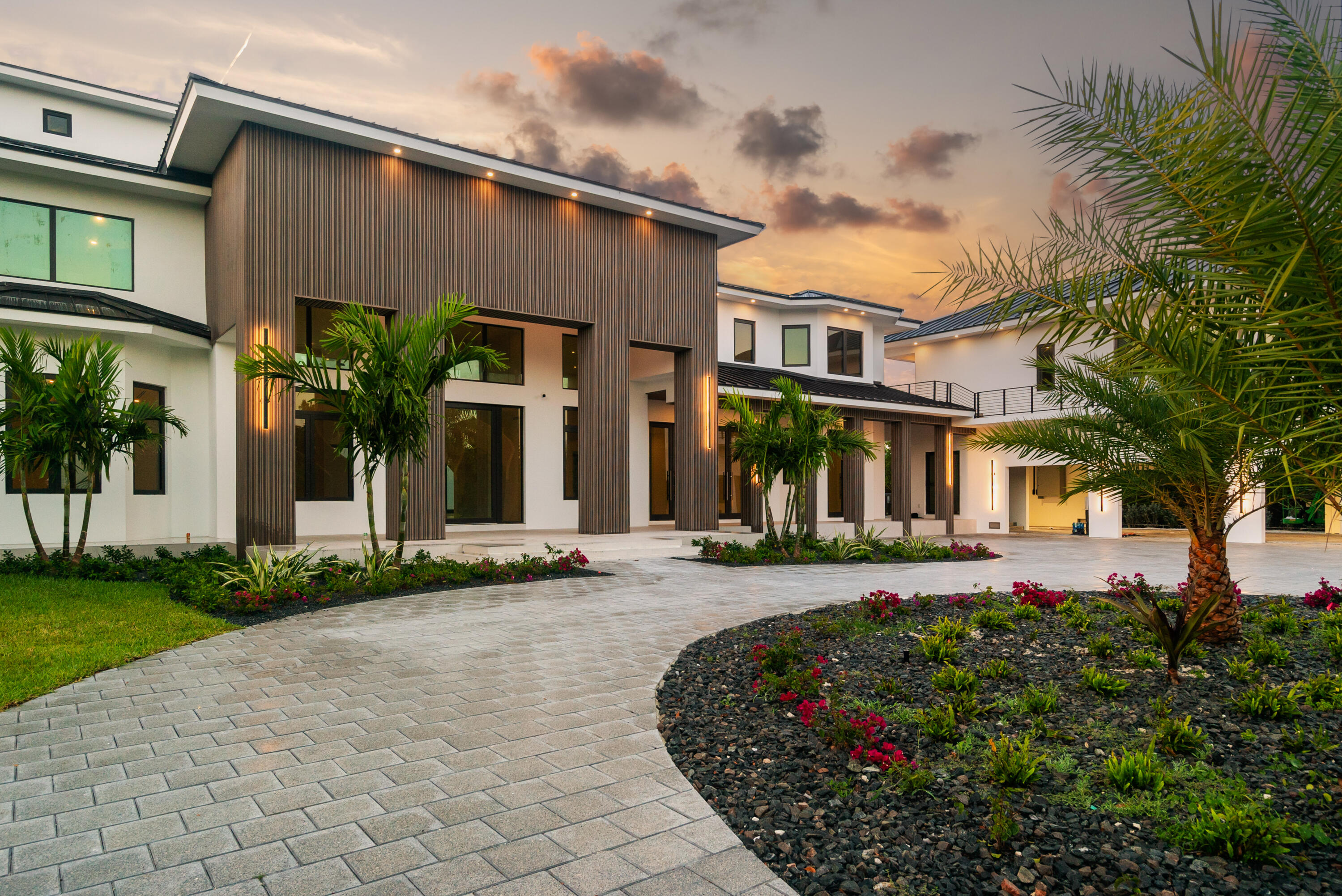 2405 Coco Plum Drive Property Photo 13