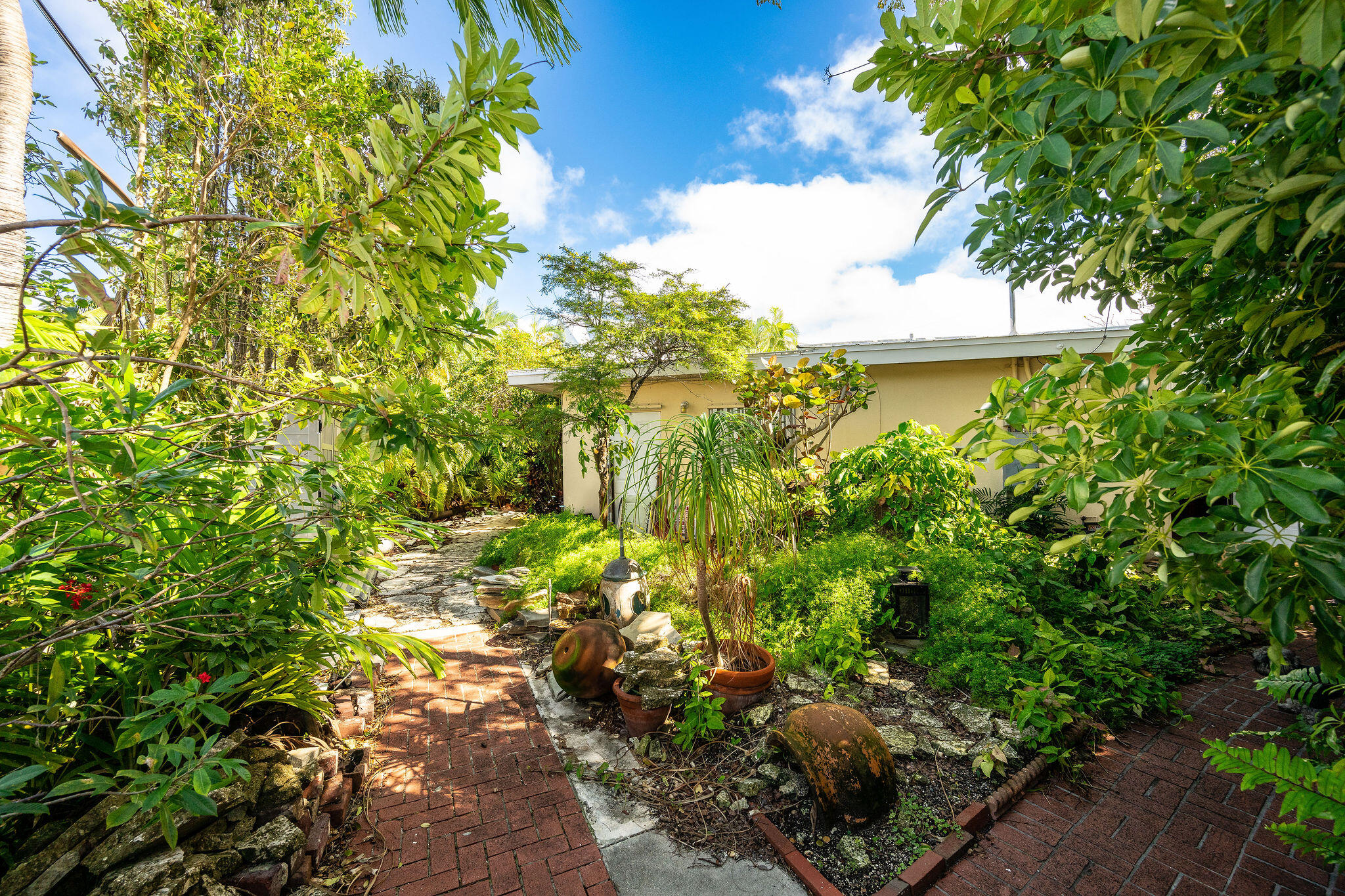 1703 South Street Property Photo 6