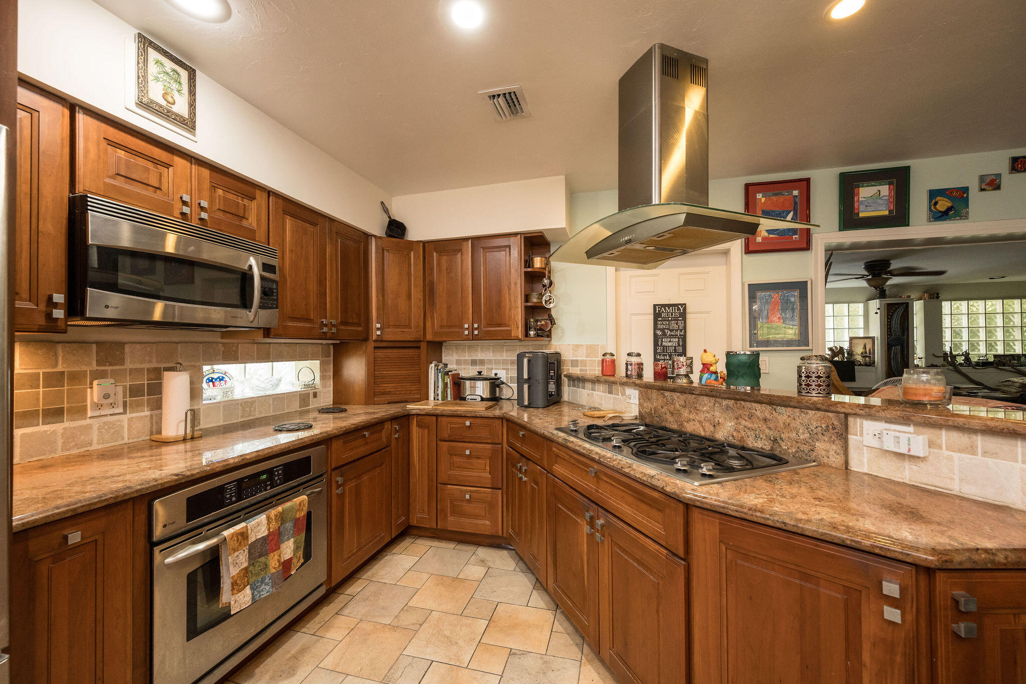 1703 South Street Property Photo 17