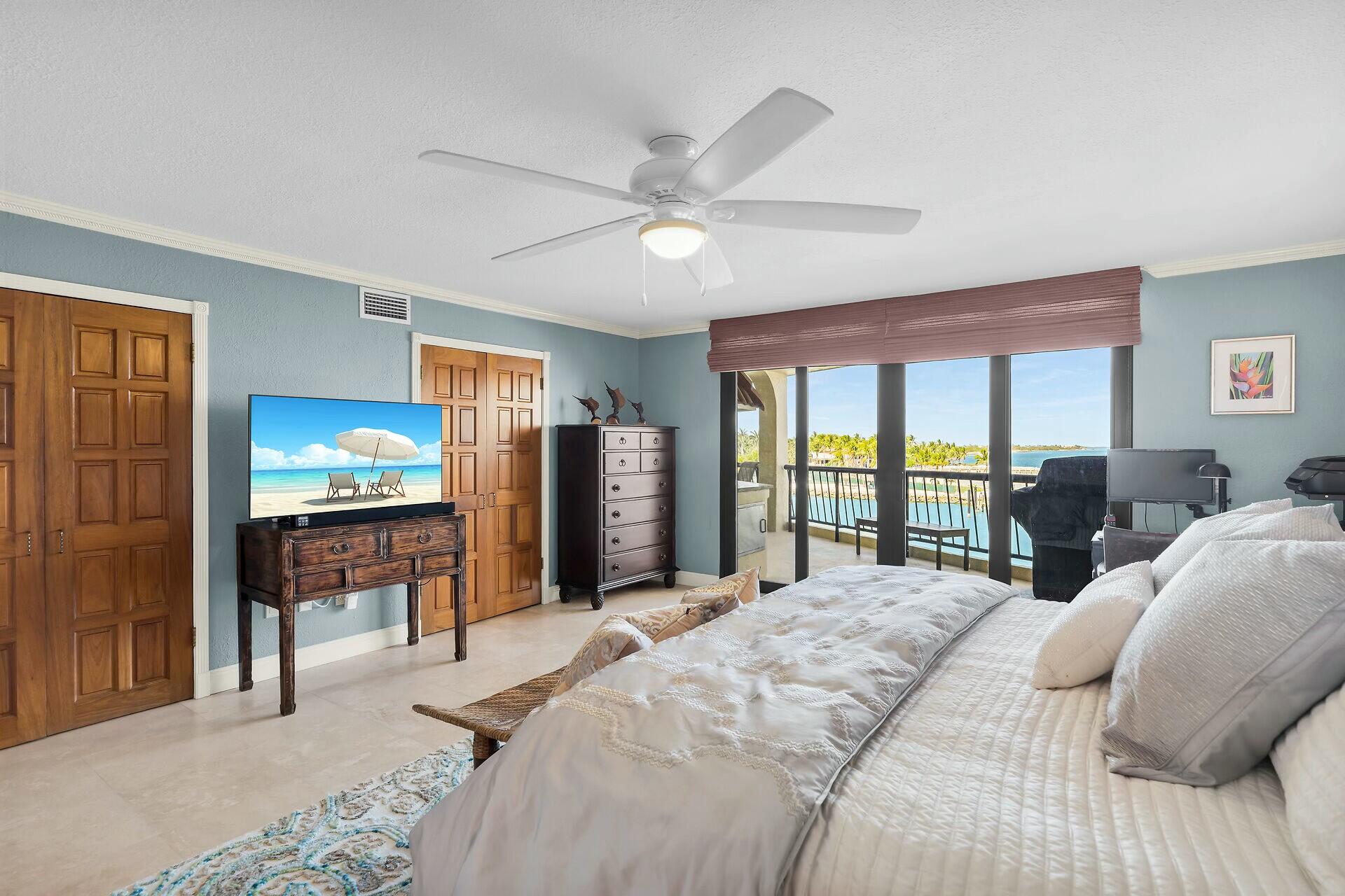 101 E Ocean Drive, C401 Property Photo 13
