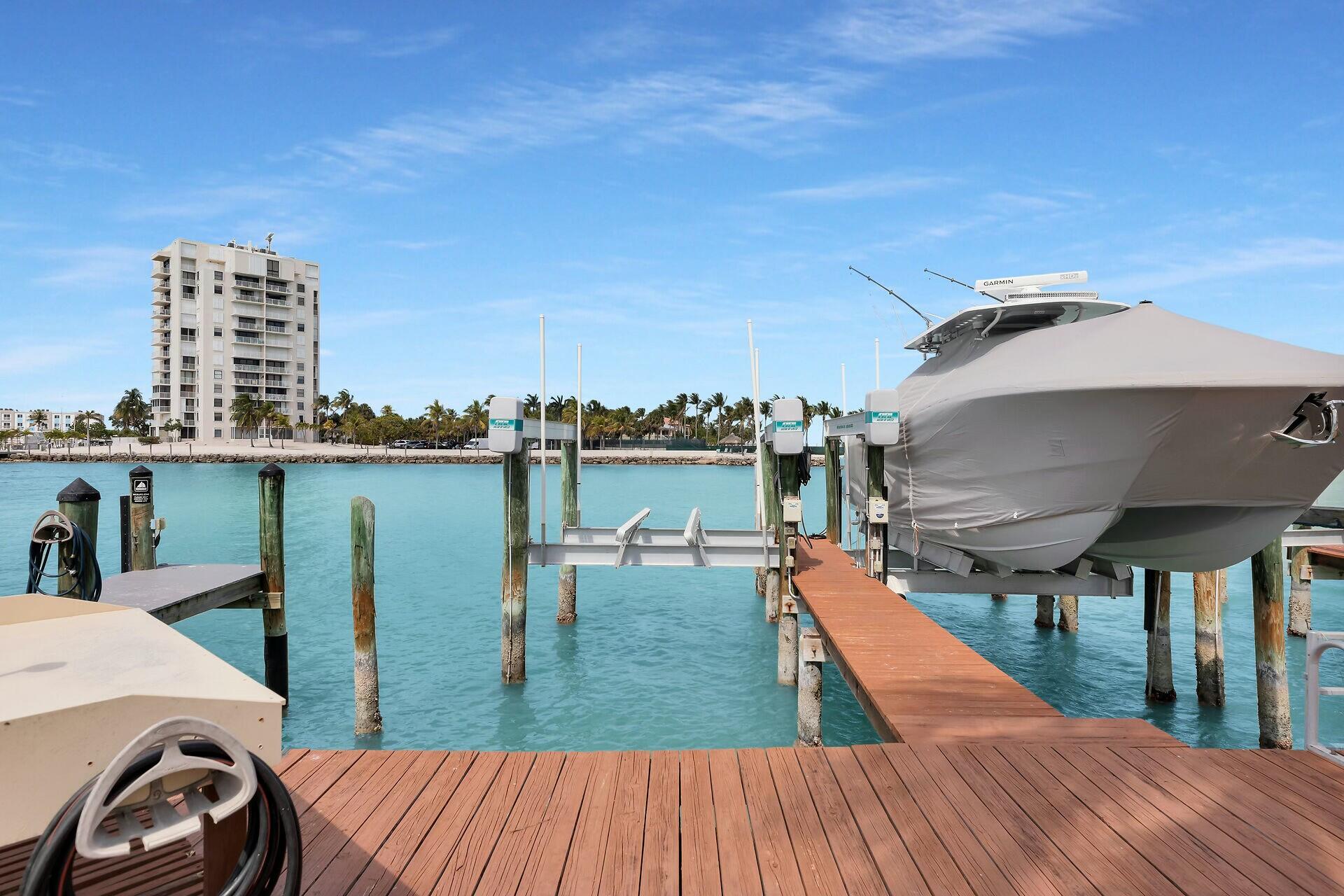 101 E Ocean Drive, C401 Property Photo 35