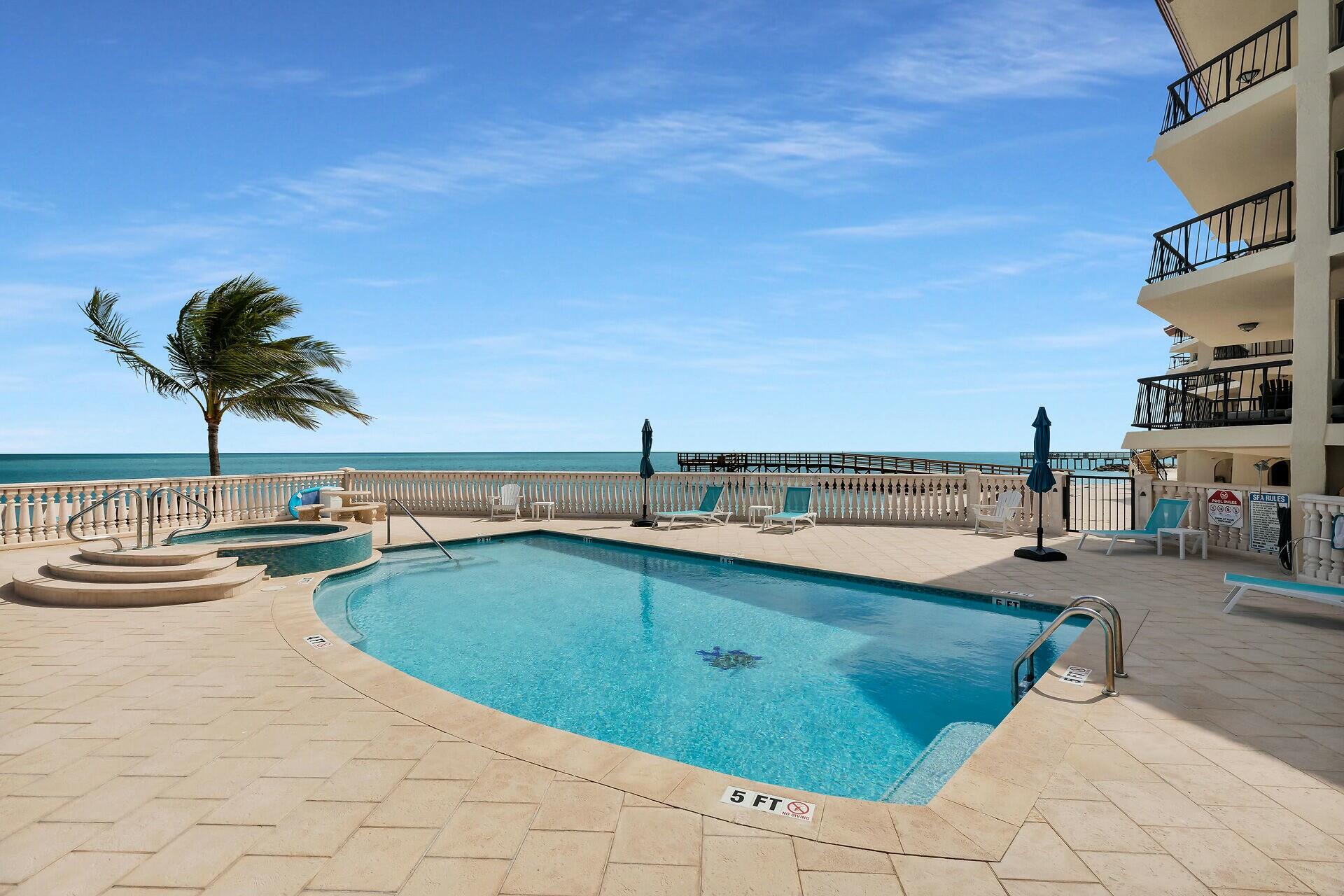 101 E Ocean Drive, C401 Property Photo 36
