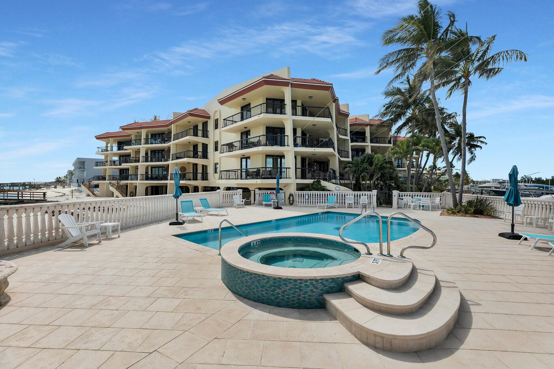 101 E Ocean Drive, C401 Property Photo 37