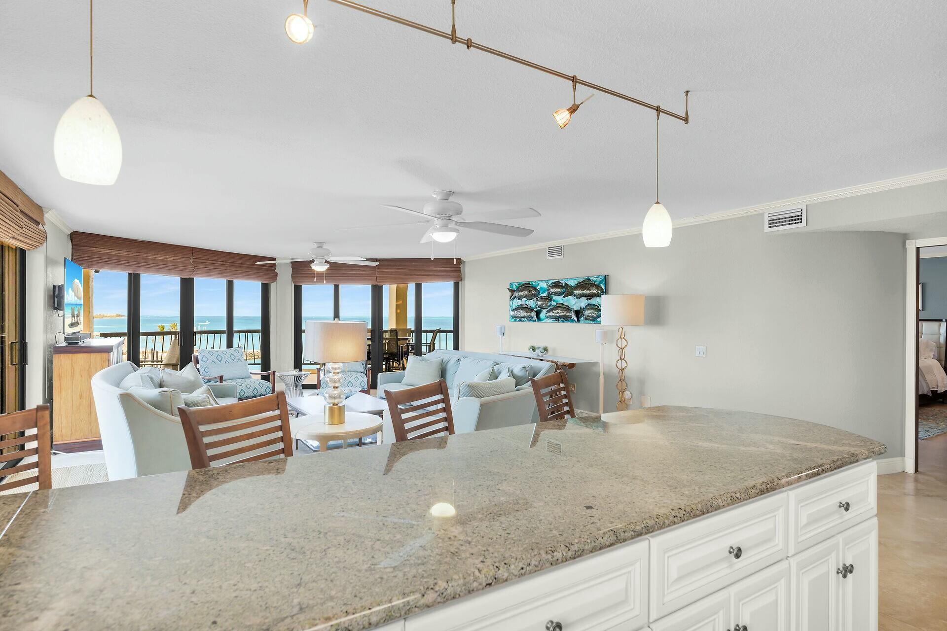 101 E Ocean Drive, C401 Property Photo 39